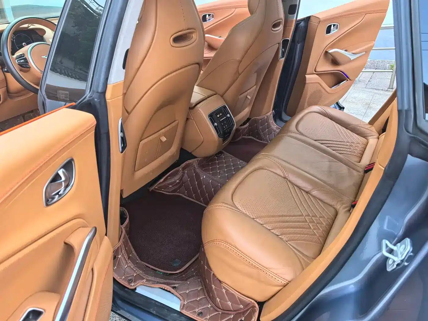 2022 Aston Martin DBX 4.0T V8 — миниатюра 31
