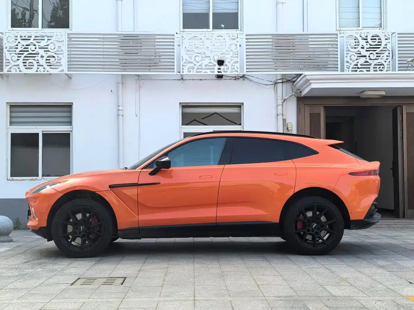 2022 Aston Martin DBX 4.0T V8 — миниатюра 6
