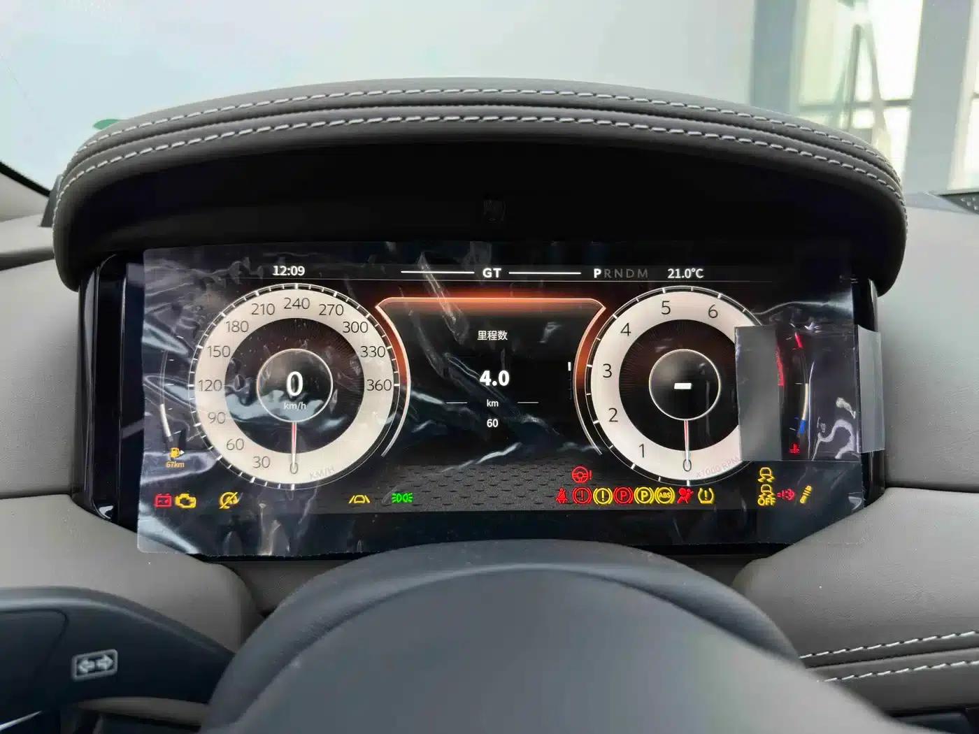 Aston Martin DB12 2025 4.0T V8 Coupe — миниатюра 26