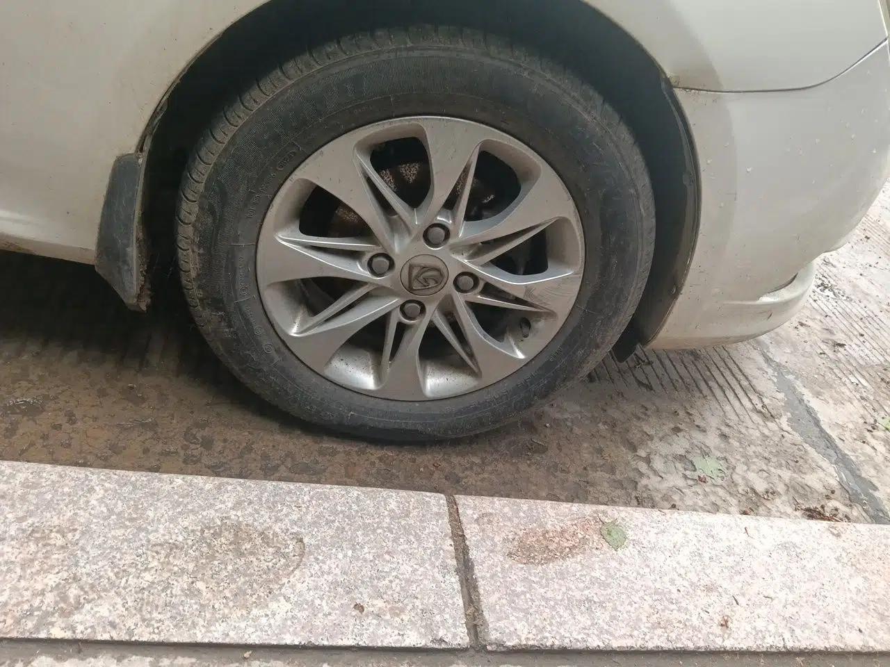 Baojun 630 2014 1.5L manual standard version — миниатюра 8