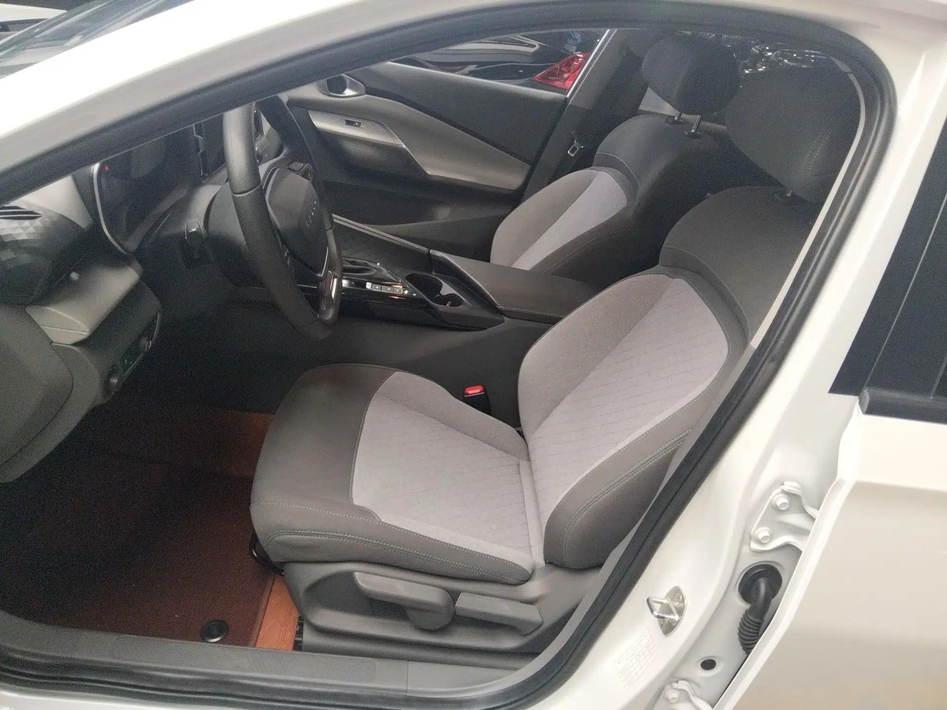 Baojun RC-5 2020 1.5L CVT Smart Elite Edition — миниатюра 18