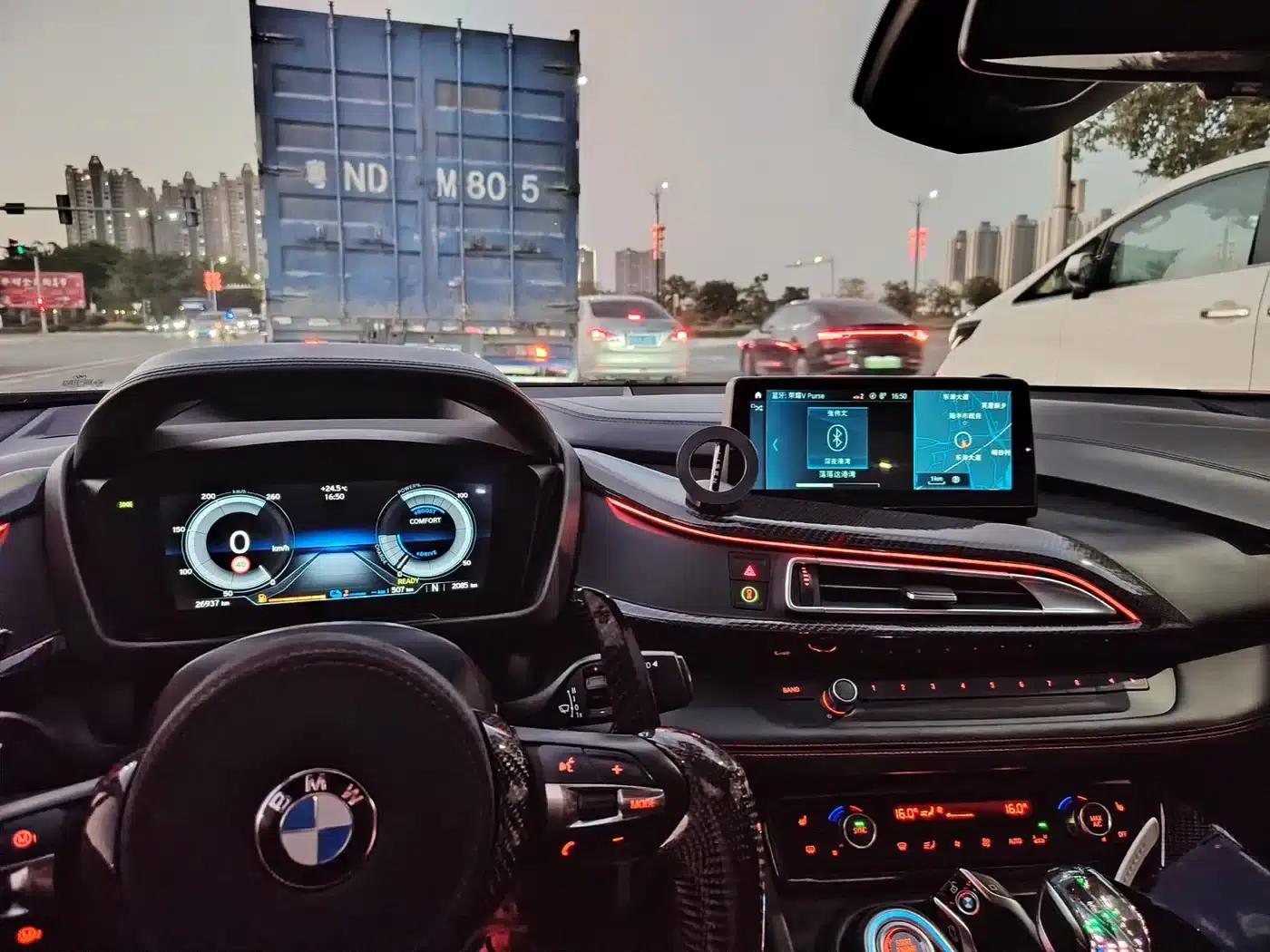 BMW i8 2019 Convertible — миниатюра 4