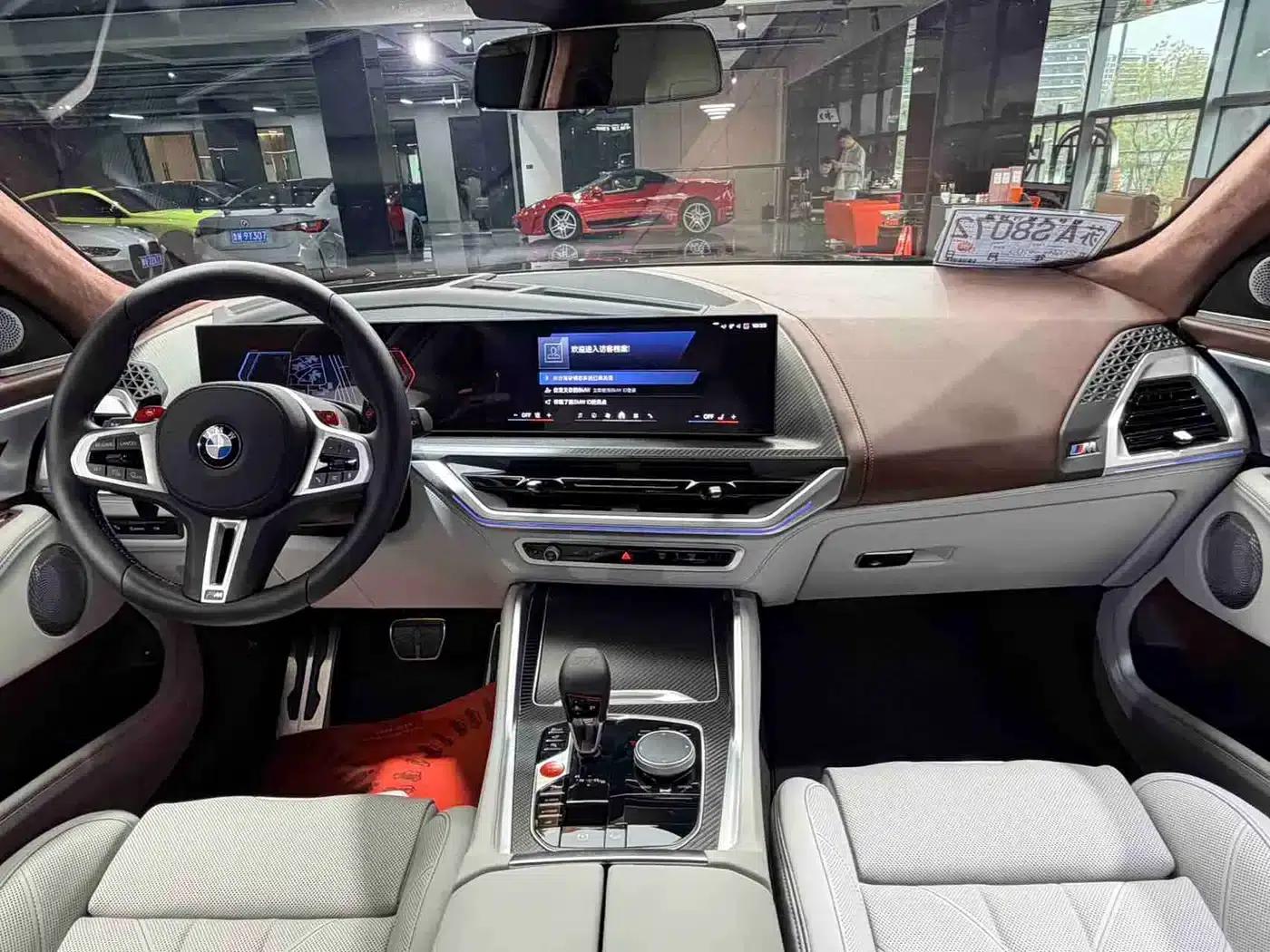 BMW XM 2023 50e — миниатюра 13