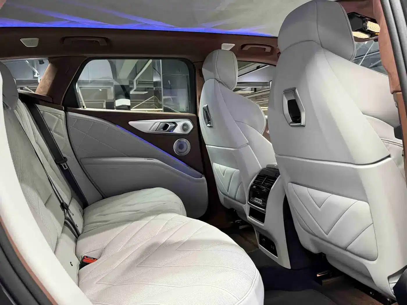 BMW XM 2023 50e — миниатюра 10