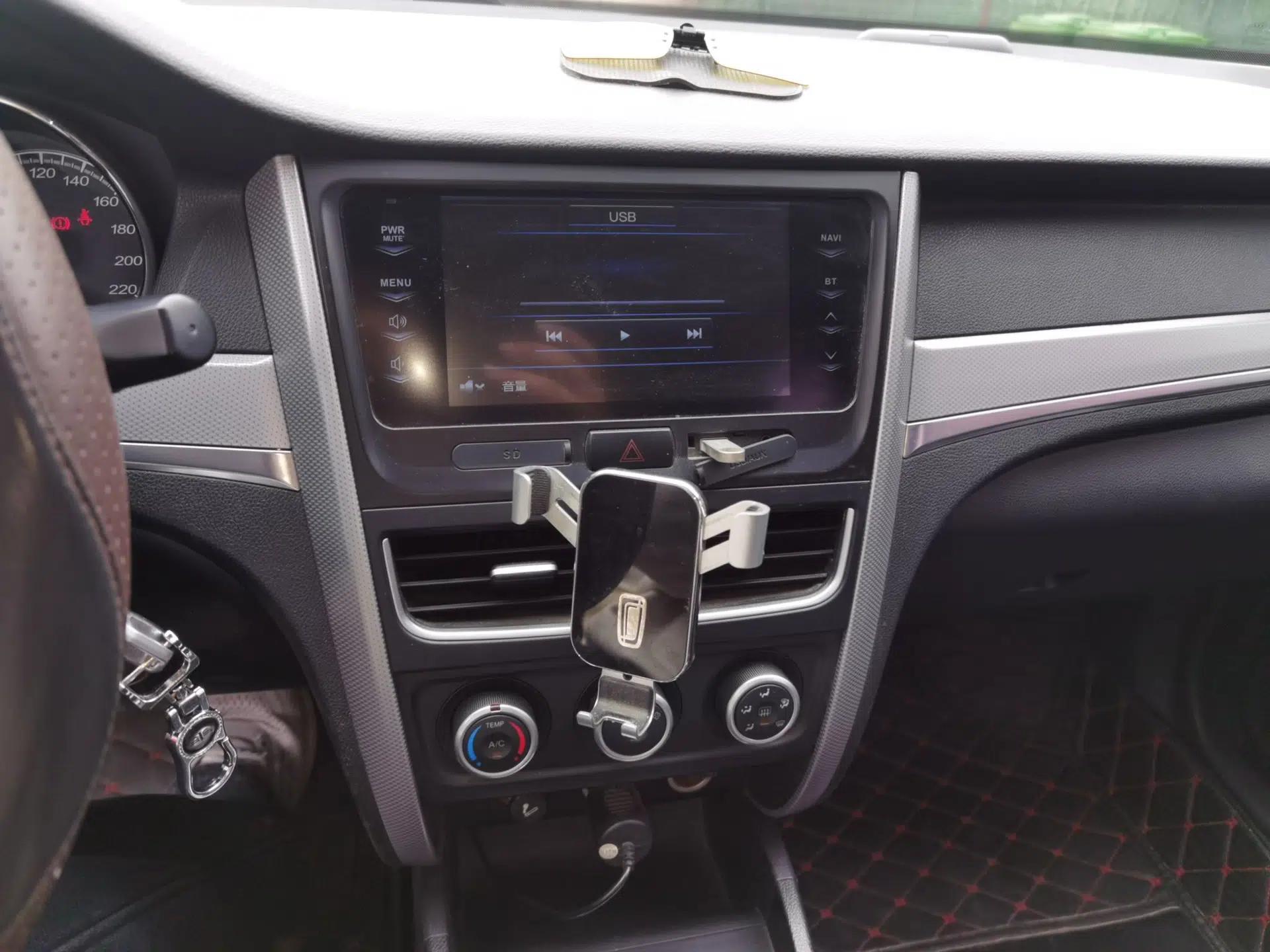 Bestune B30 2016 1.6L manual Comfort trim level — миниатюра 14