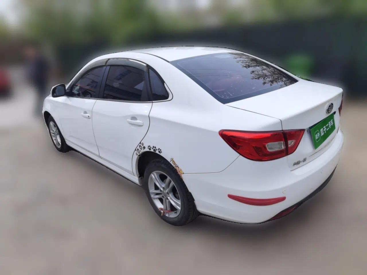 Bestune B30 2016 1.6L manual Comfort trim level — миниатюра 4