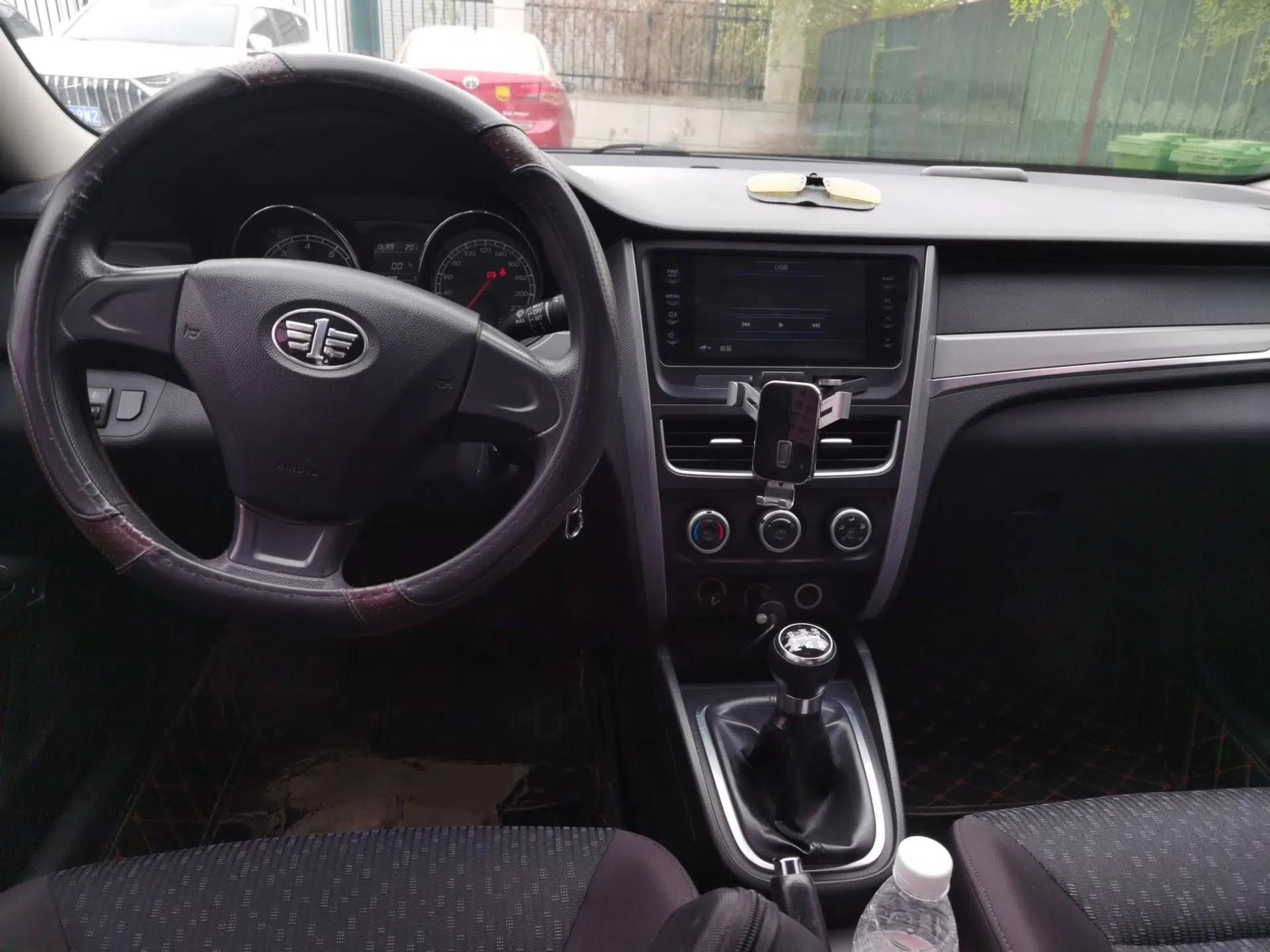 Bestune B30 2016 1.6L manual Comfort trim level — миниатюра 10