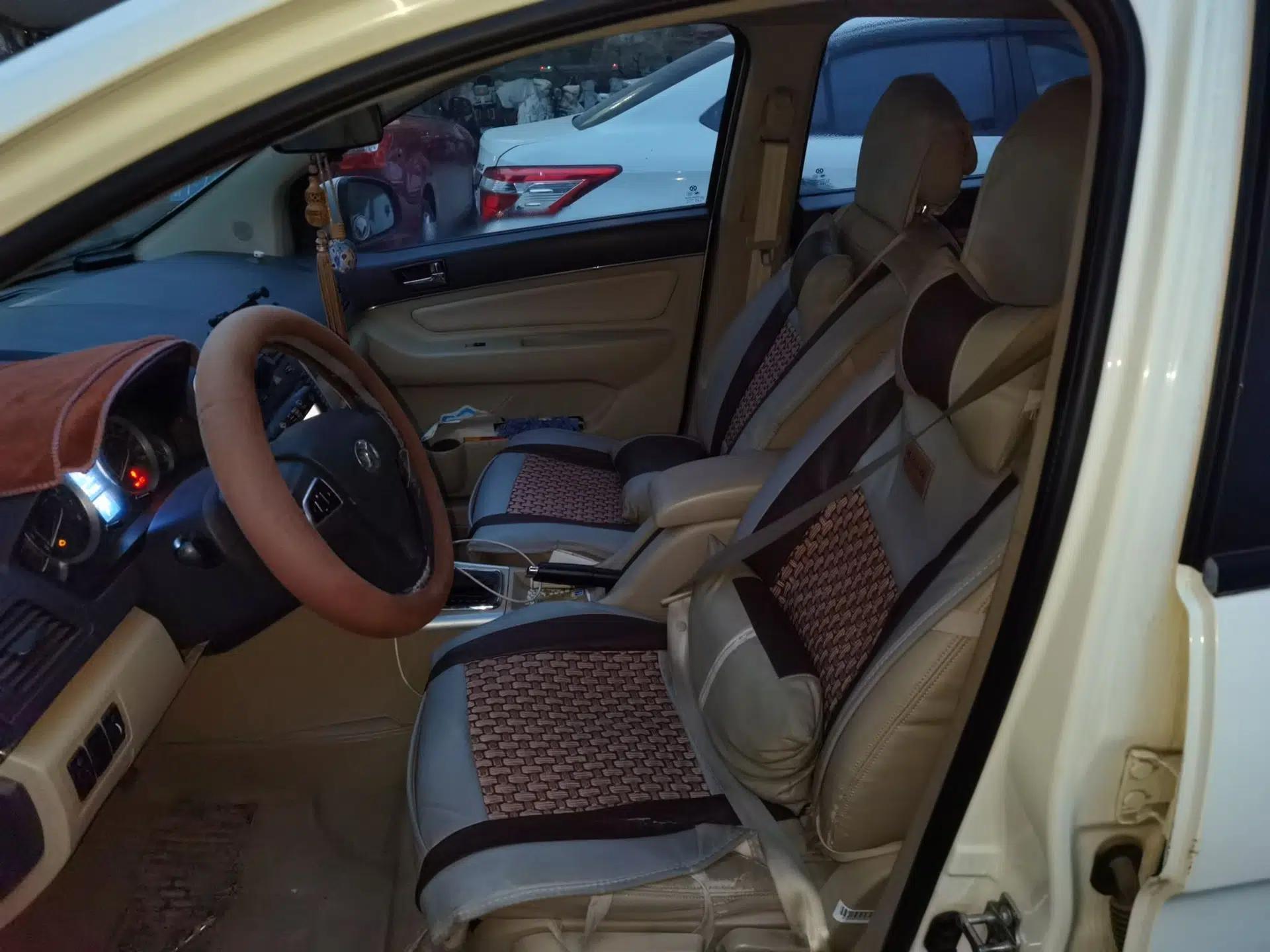 BAIC E Series 2013 Hatchback 1.5L Automatic Lotte Edition — миниатюра 16