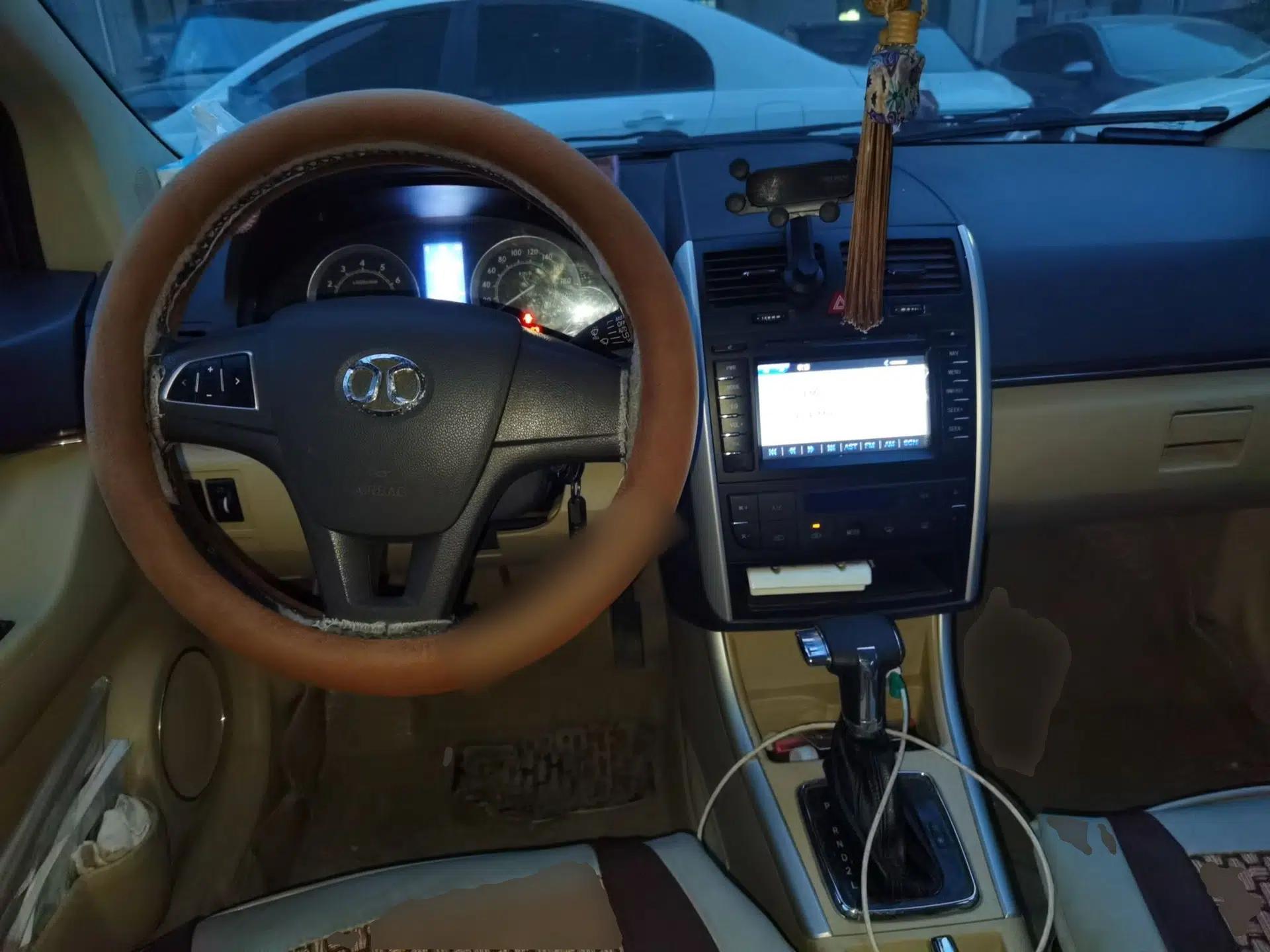 BAIC E Series 2013 Hatchback 1.5L Automatic Lotte Edition — миниатюра 10