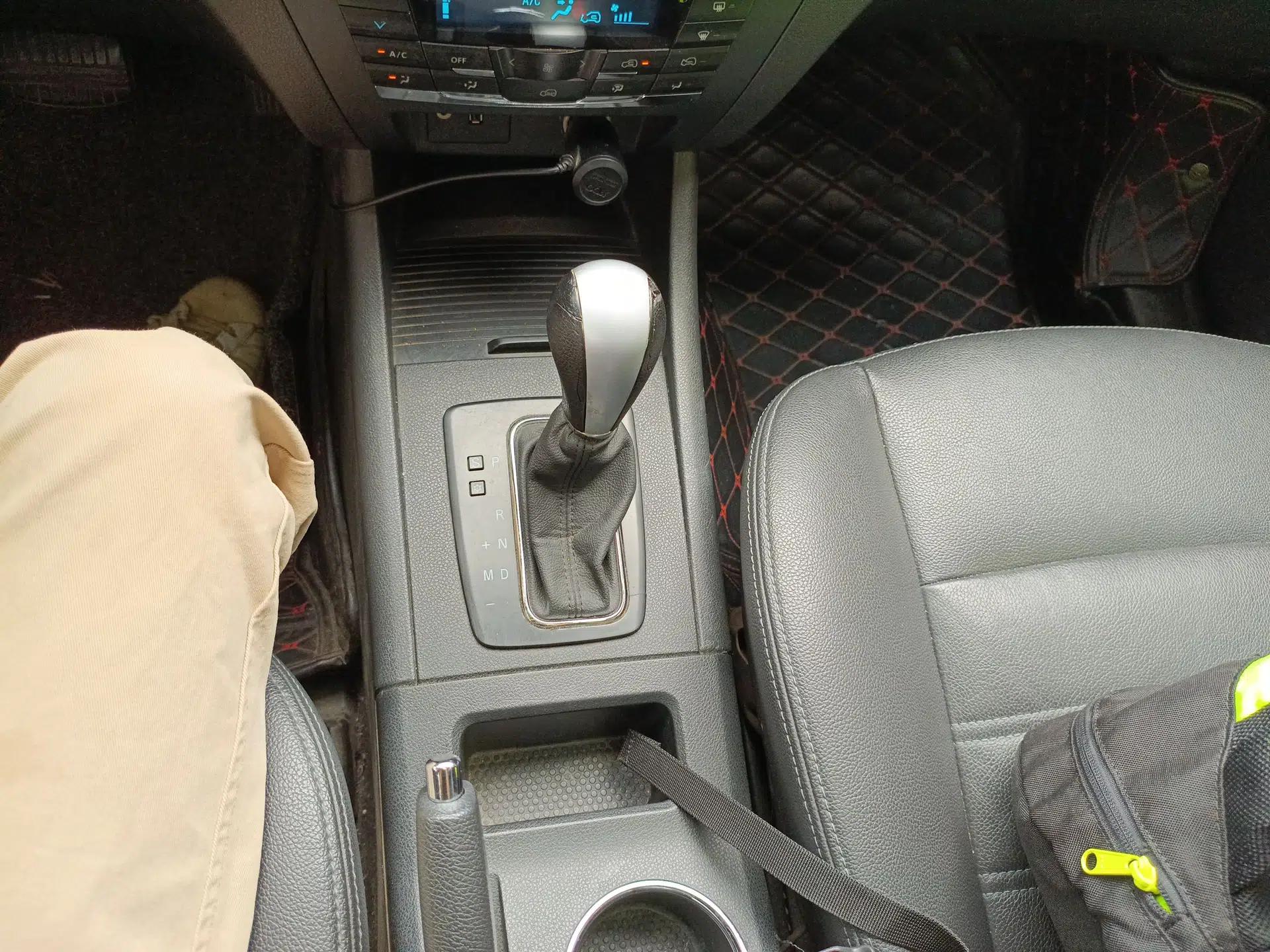 BAIC Senova X65 2015 2.0T Automatic Elite Model — миниатюра 16