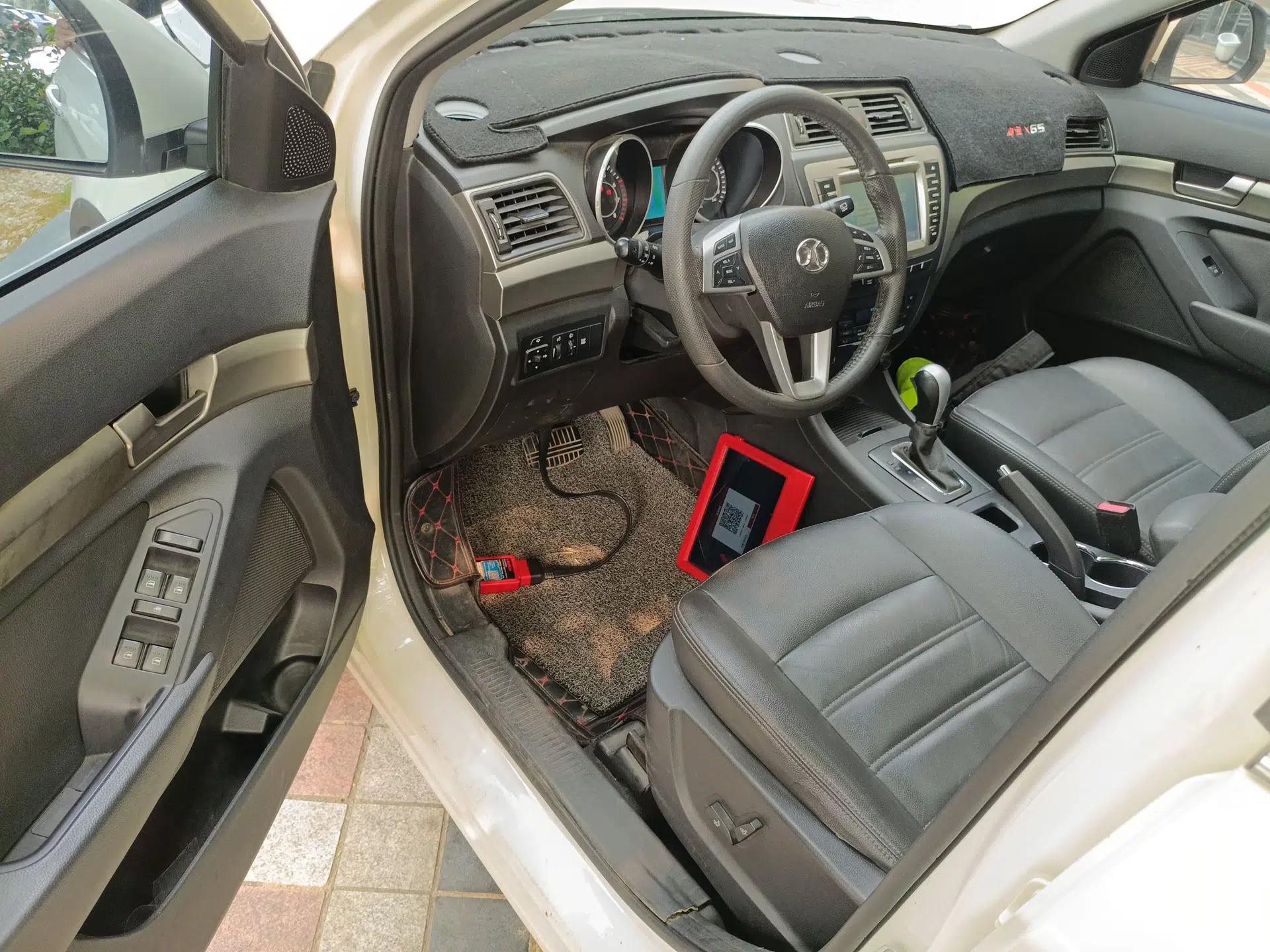 BAIC Senova X65 2015 2.0T Automatic Elite Model — миниатюра 18