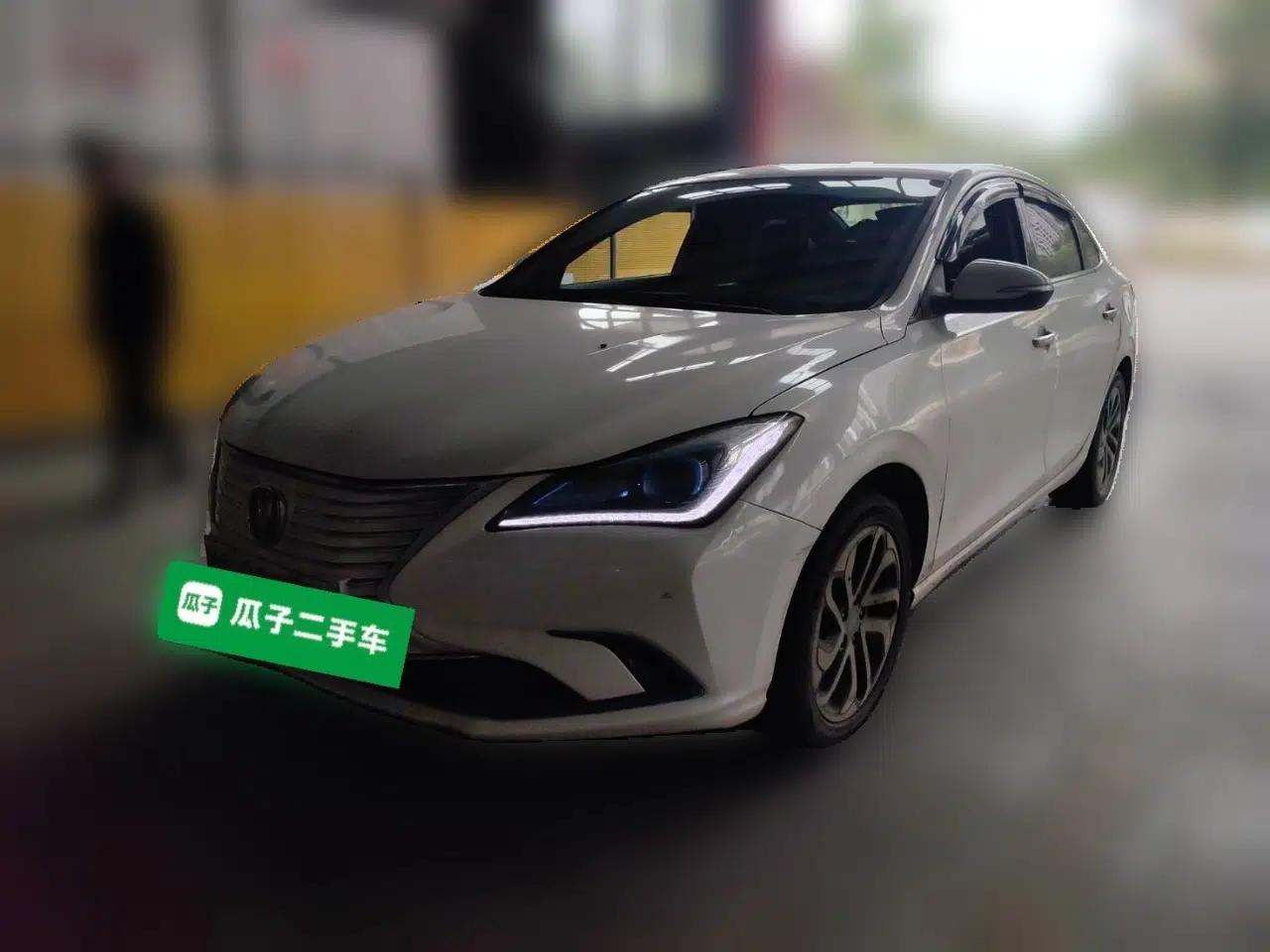 CHANGAN Eado New Energy 2019 EV460 Smart Edition — миниатюра 1