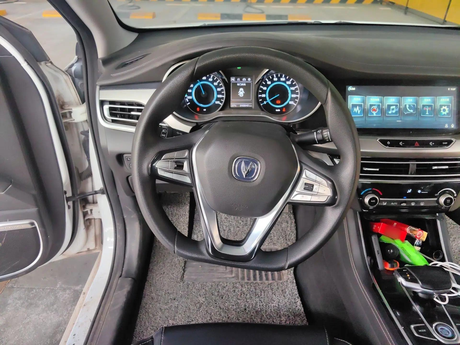 CHANGAN Eado New Energy 2019 EV460 Smart Edition — миниатюра 11