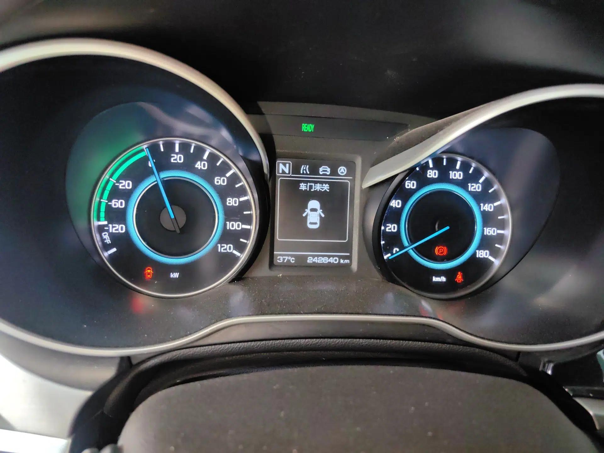CHANGAN Eado New Energy 2019 EV460 Smart Edition — миниатюра 12