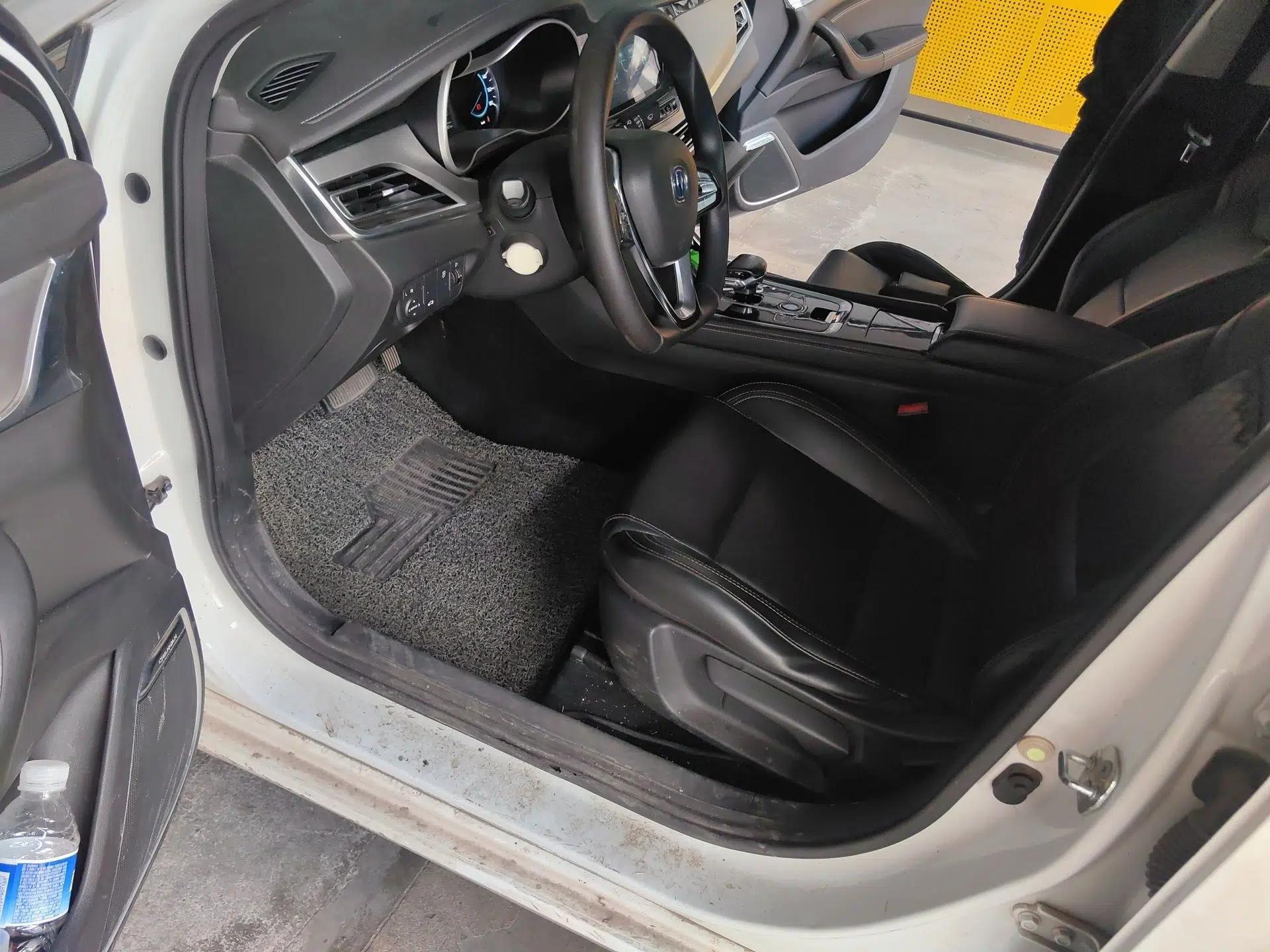 CHANGAN Eado New Energy 2019 EV460 Smart Edition — миниатюра 17