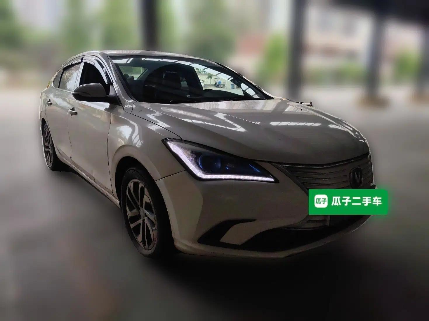 CHANGAN Eado New Energy 2019 EV460 Smart Edition — миниатюра 3