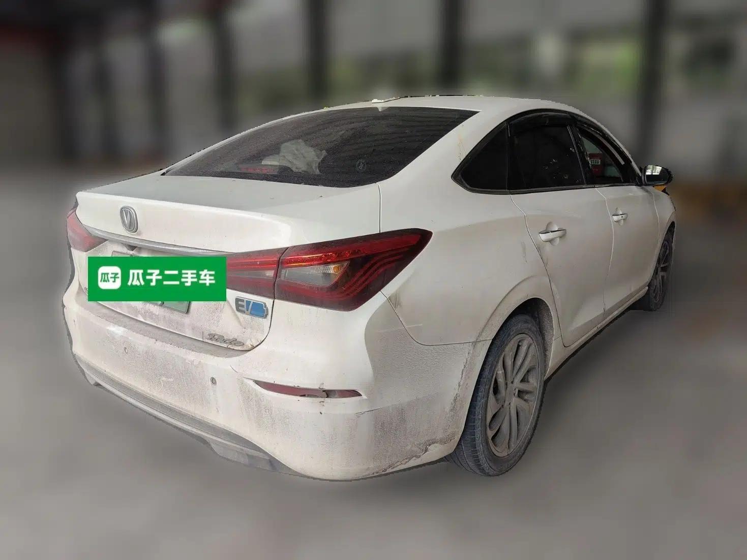 CHANGAN Eado New Energy 2019 EV460 Smart Edition — миниатюра 6