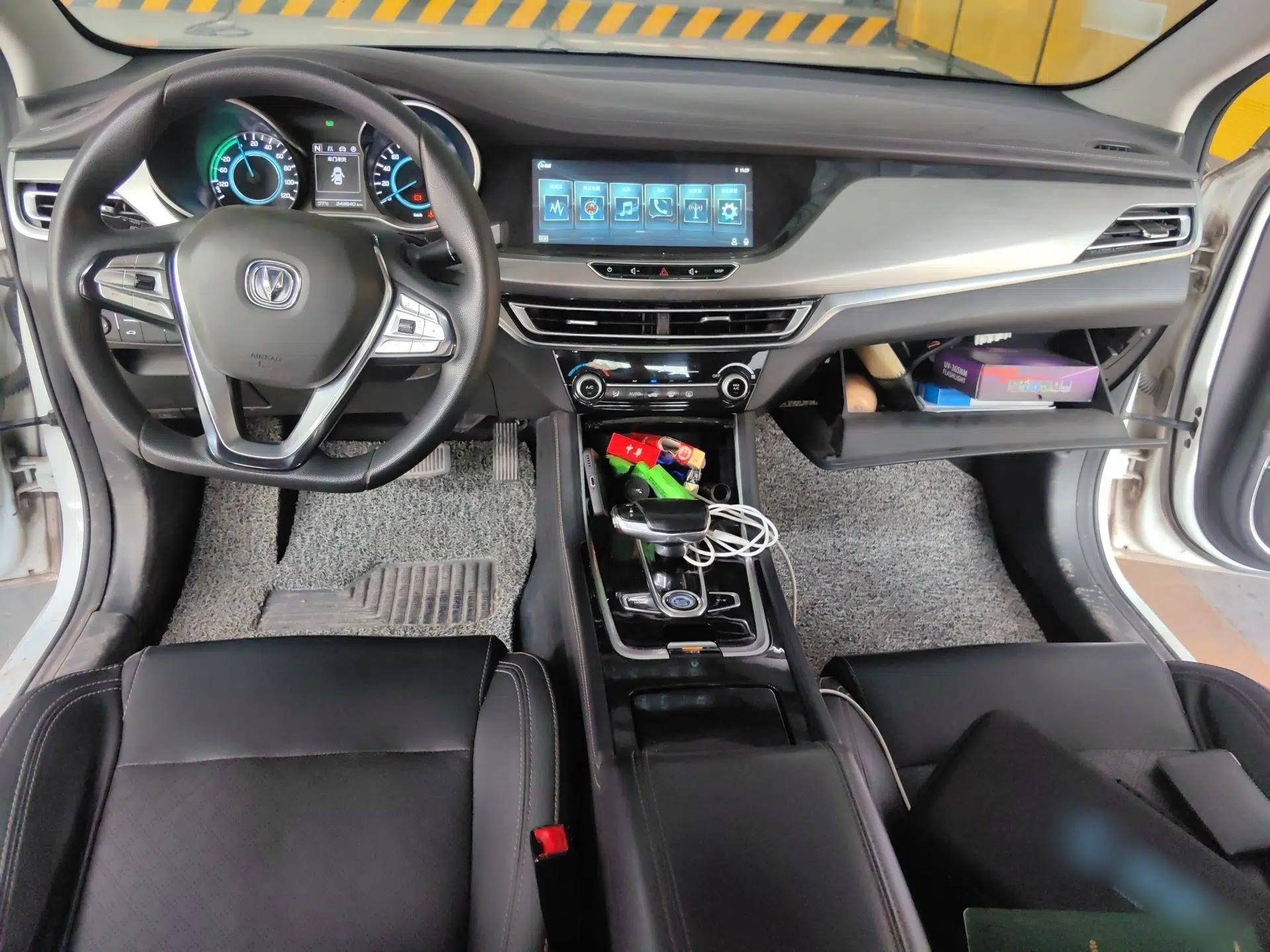 CHANGAN Eado New Energy 2019 EV460 Smart Edition — миниатюра 10