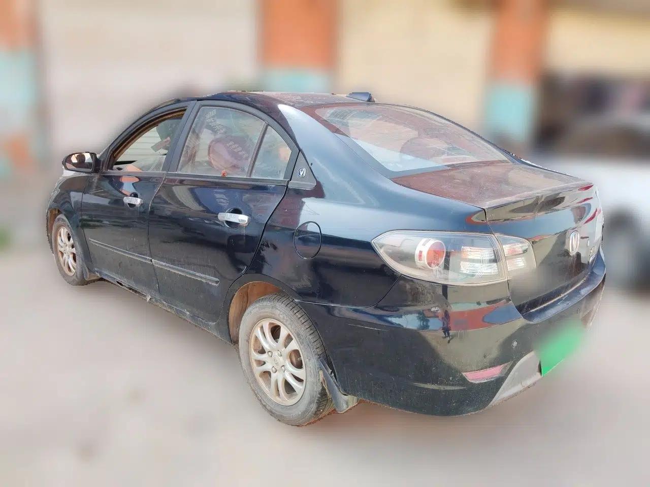 CHANGAN Alsvin 2012 Sedan 1.5L Manual Luxury Model — миниатюра 4