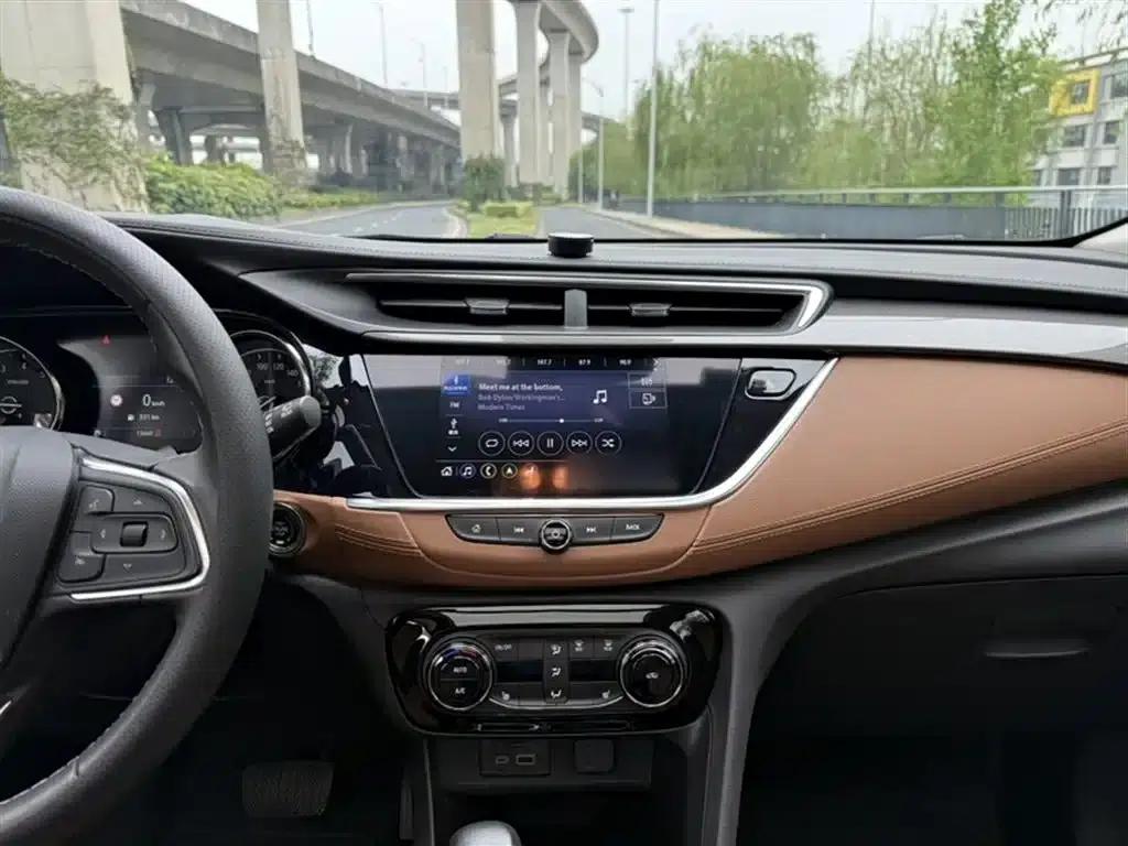 Encore GX 2020 20T CVT 2WD Flagship Edition — миниатюра 6