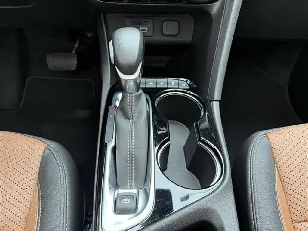 Encore GX 2020 20T CVT 2WD Flagship Edition — миниатюра 7