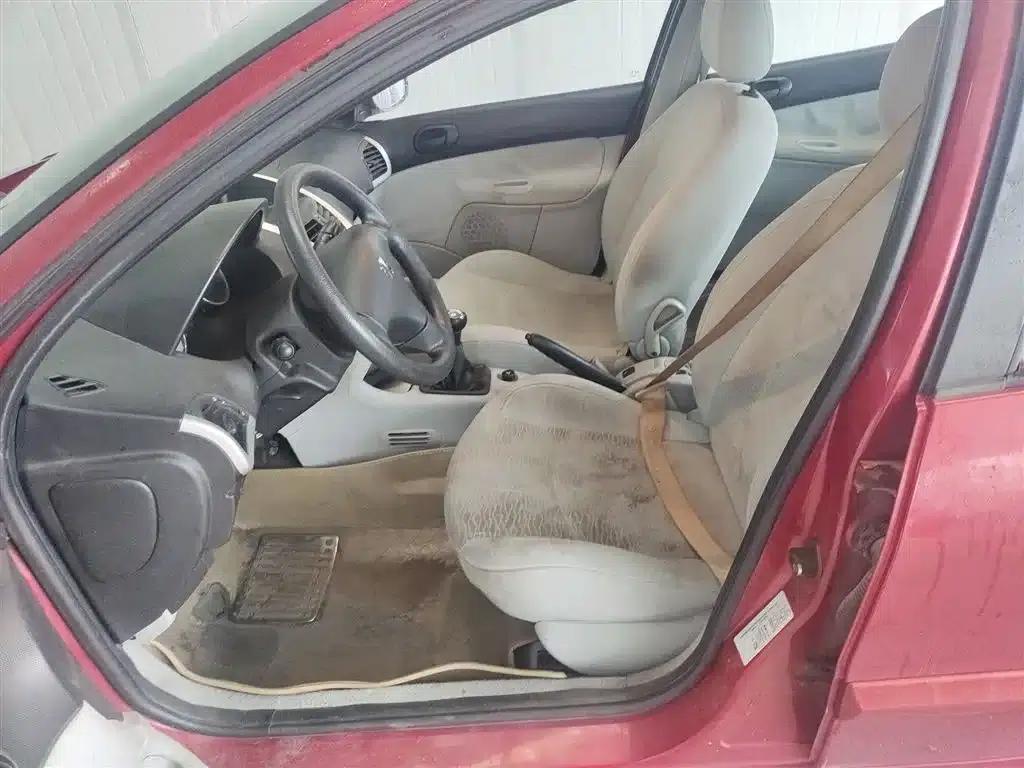 Peugeot 207 2011 Hatchback 1.4L Manual Comfort Edition — миниатюра 15