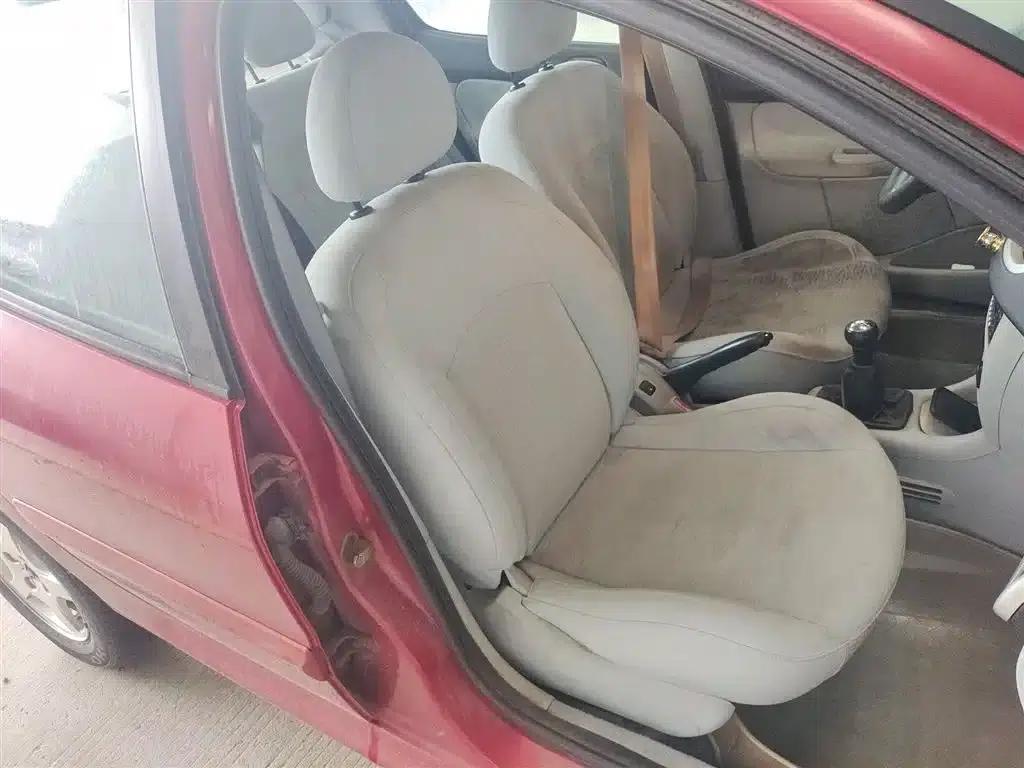 Peugeot 207 2011 Hatchback 1.4L Manual Comfort Edition — миниатюра 25