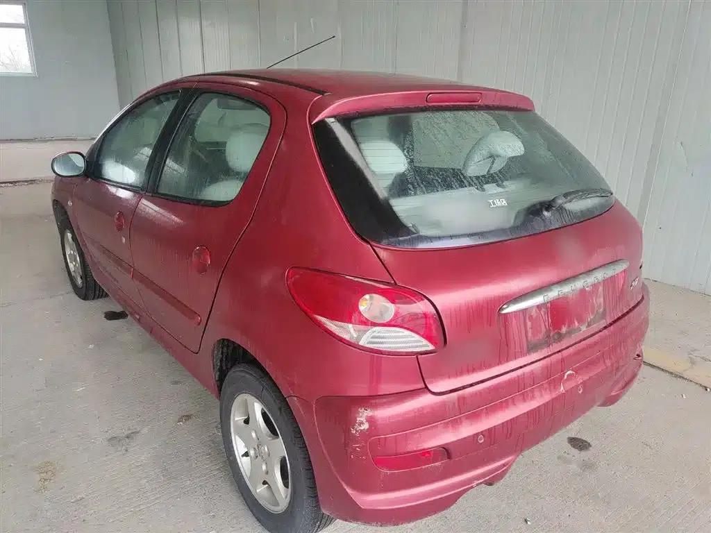 Peugeot 207 2011 Hatchback 1.4L Manual Comfort Edition — миниатюра 5