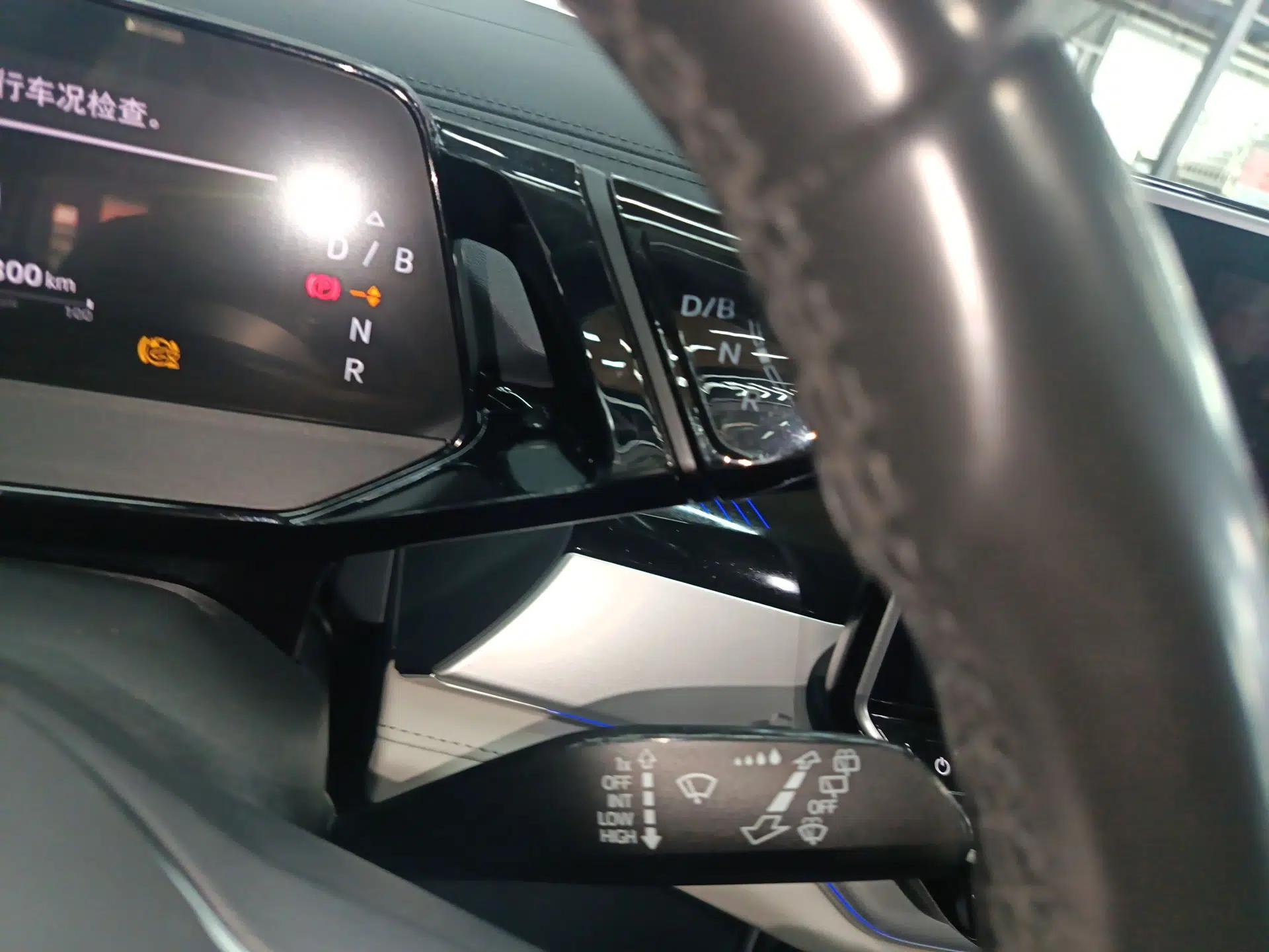 Volkswagen ID.6 CROZZ 2022 Long-Range PRO Edition — миниатюра 17