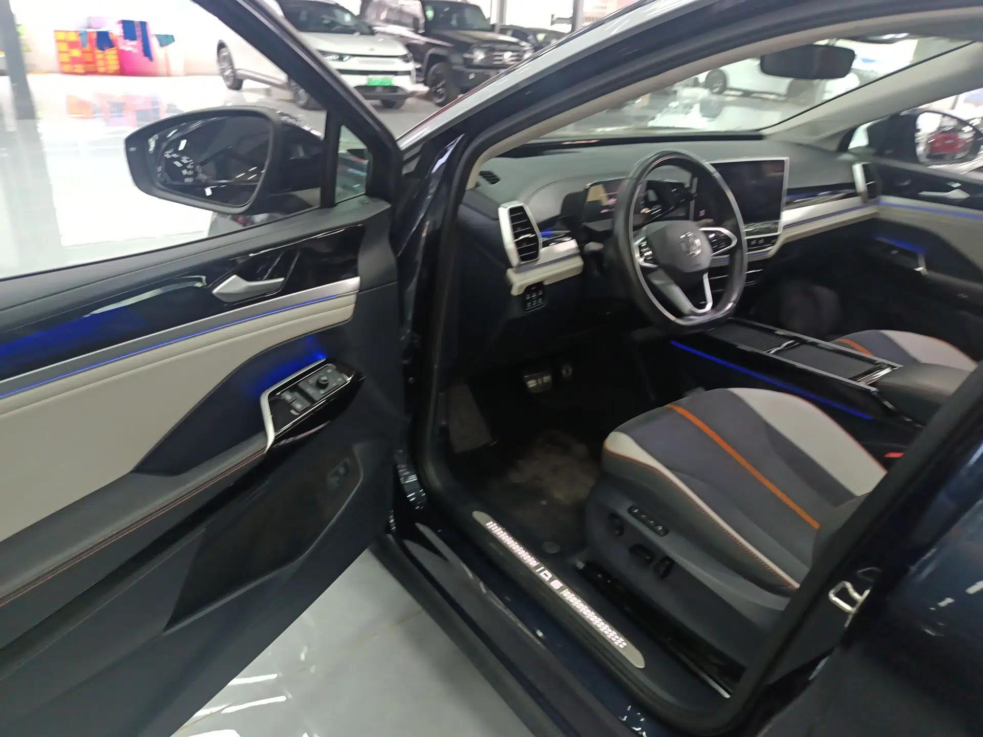 Volkswagen ID.6 CROZZ 2022 Long-Range PRO Edition — миниатюра 19