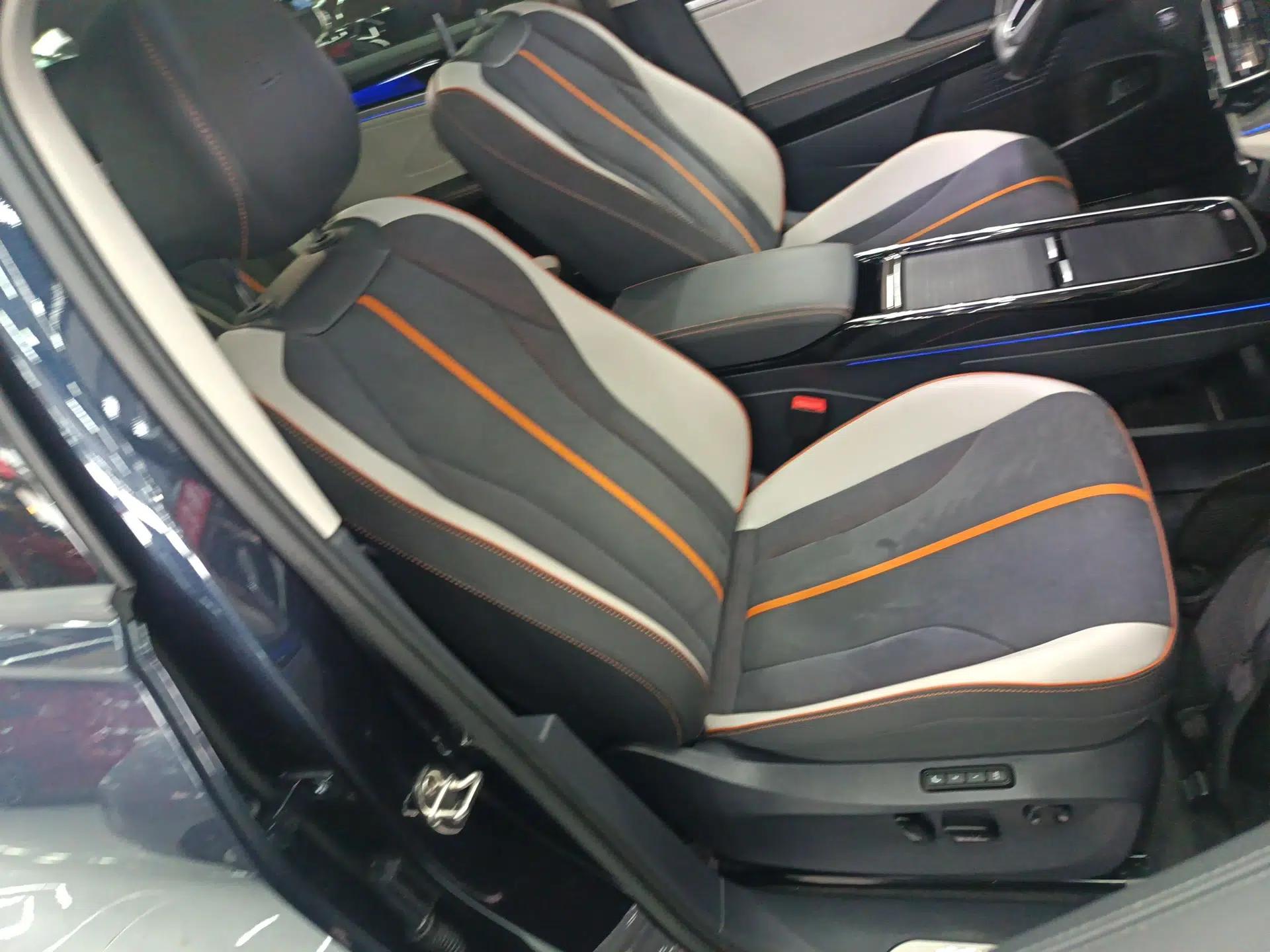 Volkswagen ID.6 CROZZ 2022 Long-Range PRO Edition — миниатюра 23