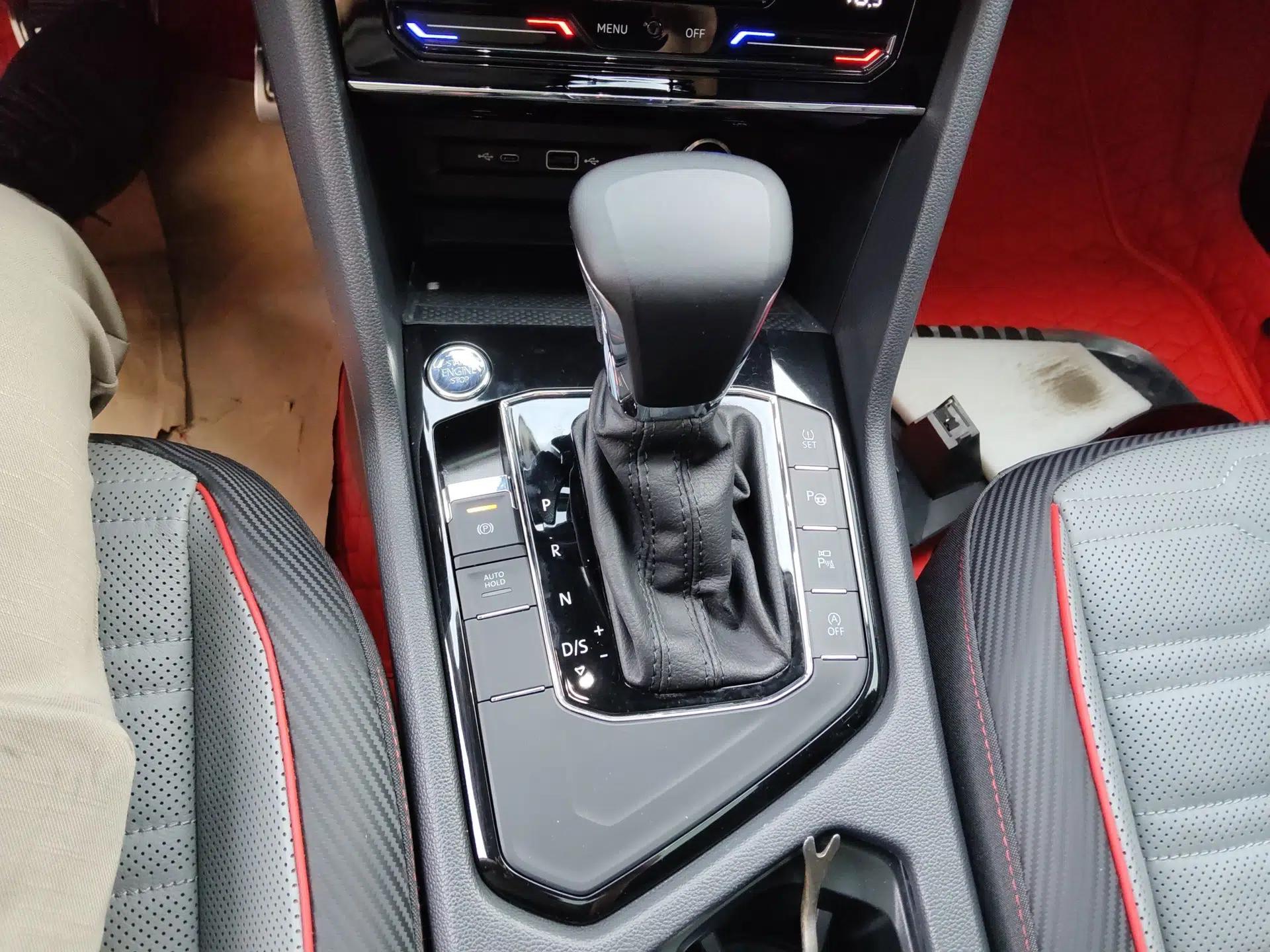 Volkswagen Tiguan X 2021 330TSI Two-Wheel-Drive Prestige Flagship Edition — миниатюра 17