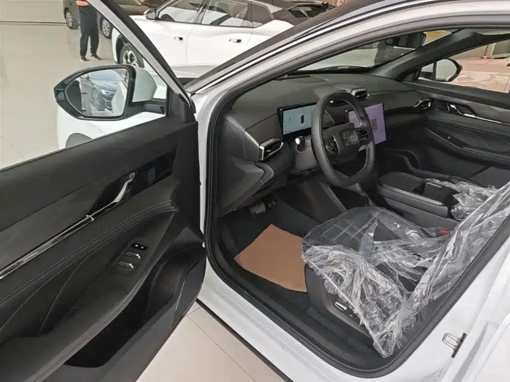 Dongfeng Fengshen L7 2025 Model 518 Enjoy Edition — миниатюра 16