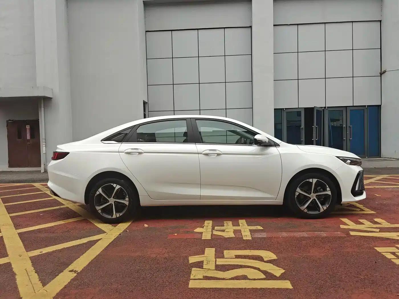 Geely Emgrand L 2022 1.4T CVT Flagship Edition — миниатюра 19