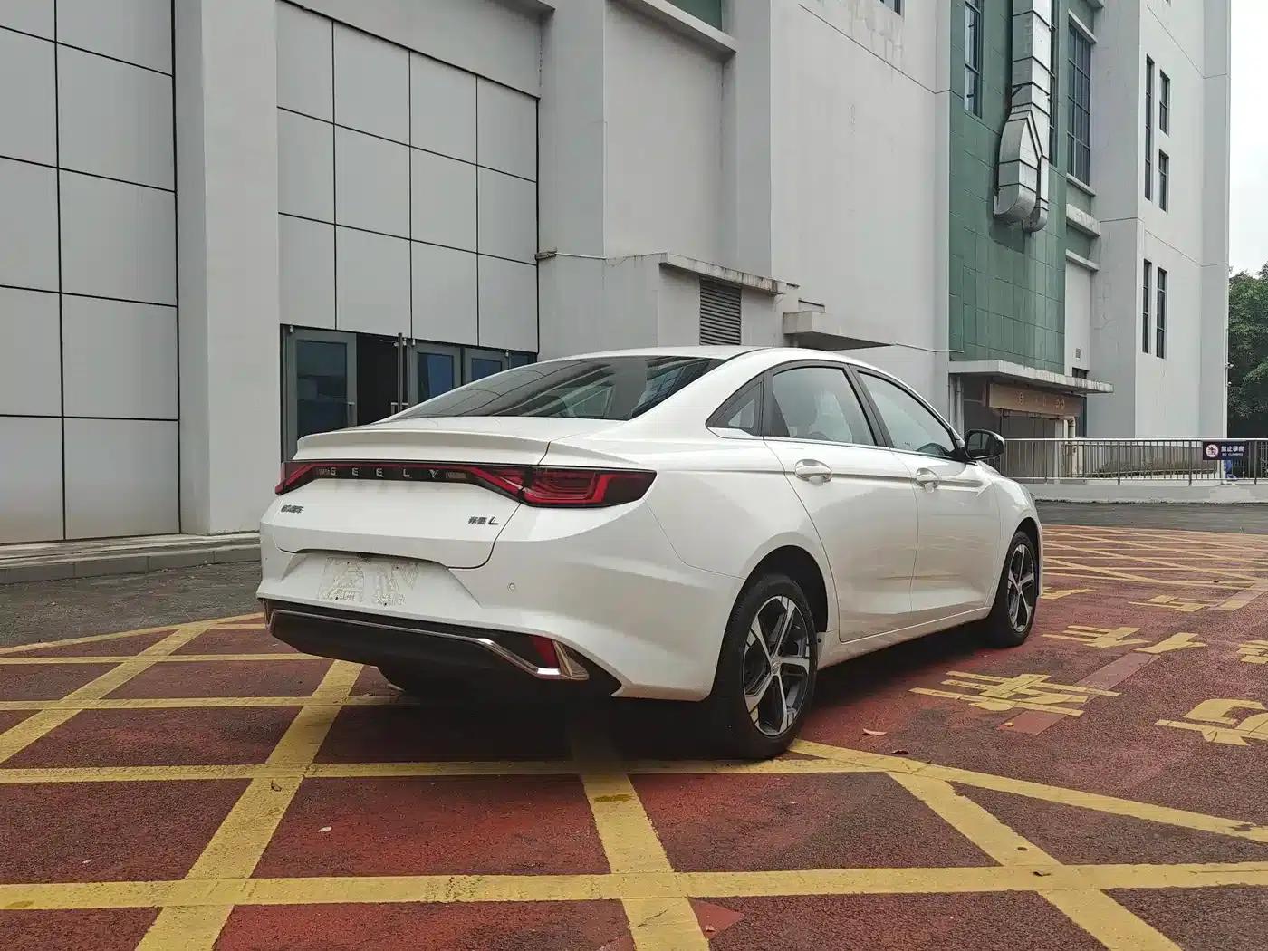 Geely Emgrand L 2022 1.4T CVT Flagship Edition — миниатюра 21