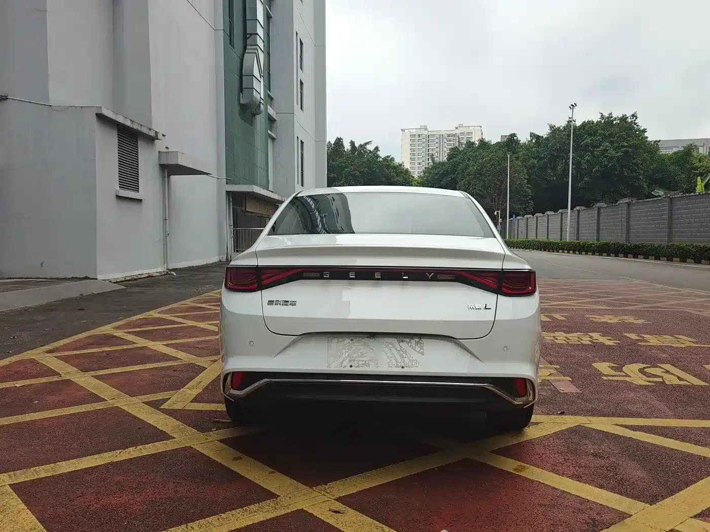 Geely Emgrand L 2022 1.4T CVT Flagship Edition — миниатюра 23