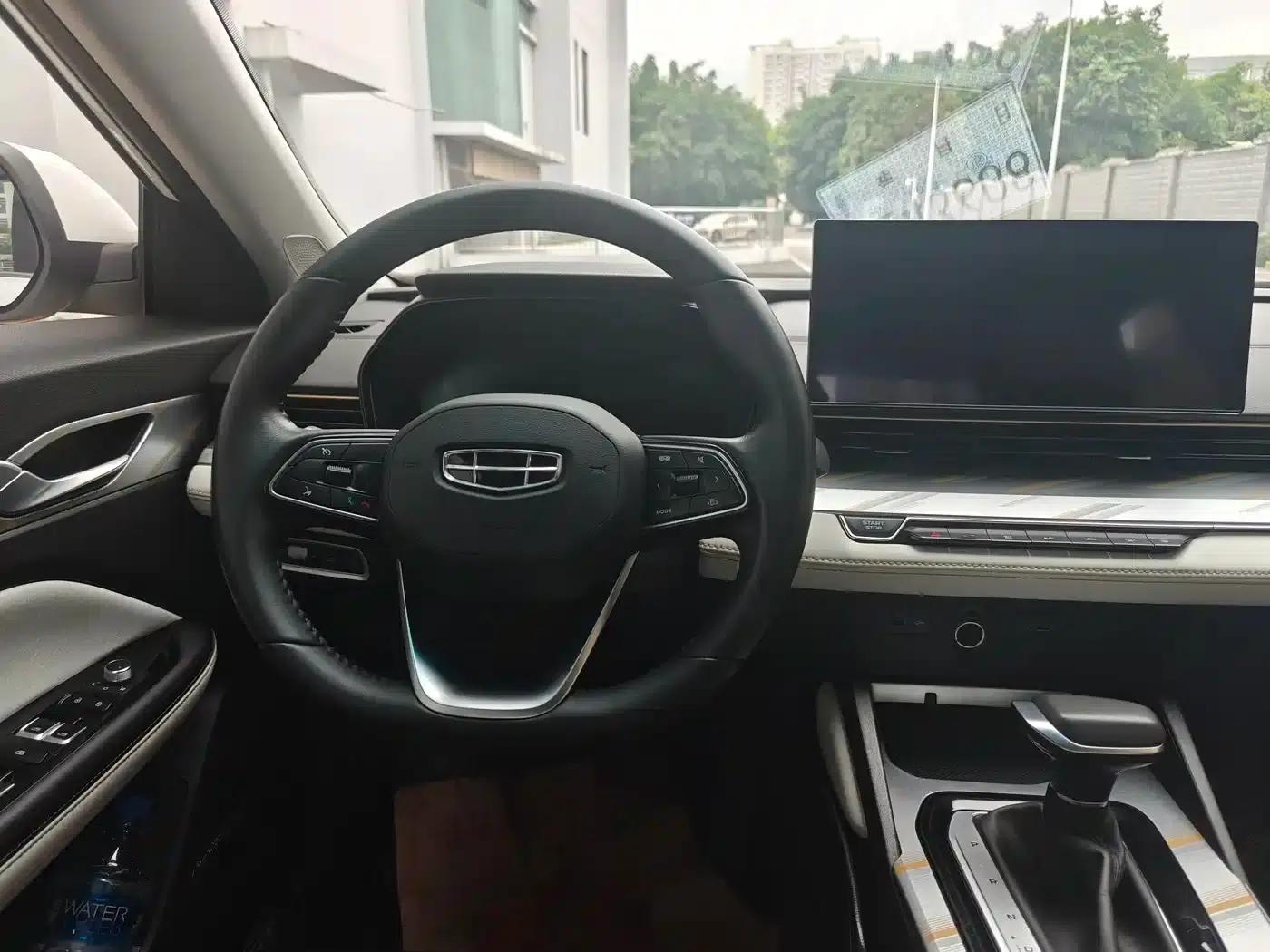 Geely Emgrand L 2022 1.4T CVT Flagship Edition — миниатюра 10
