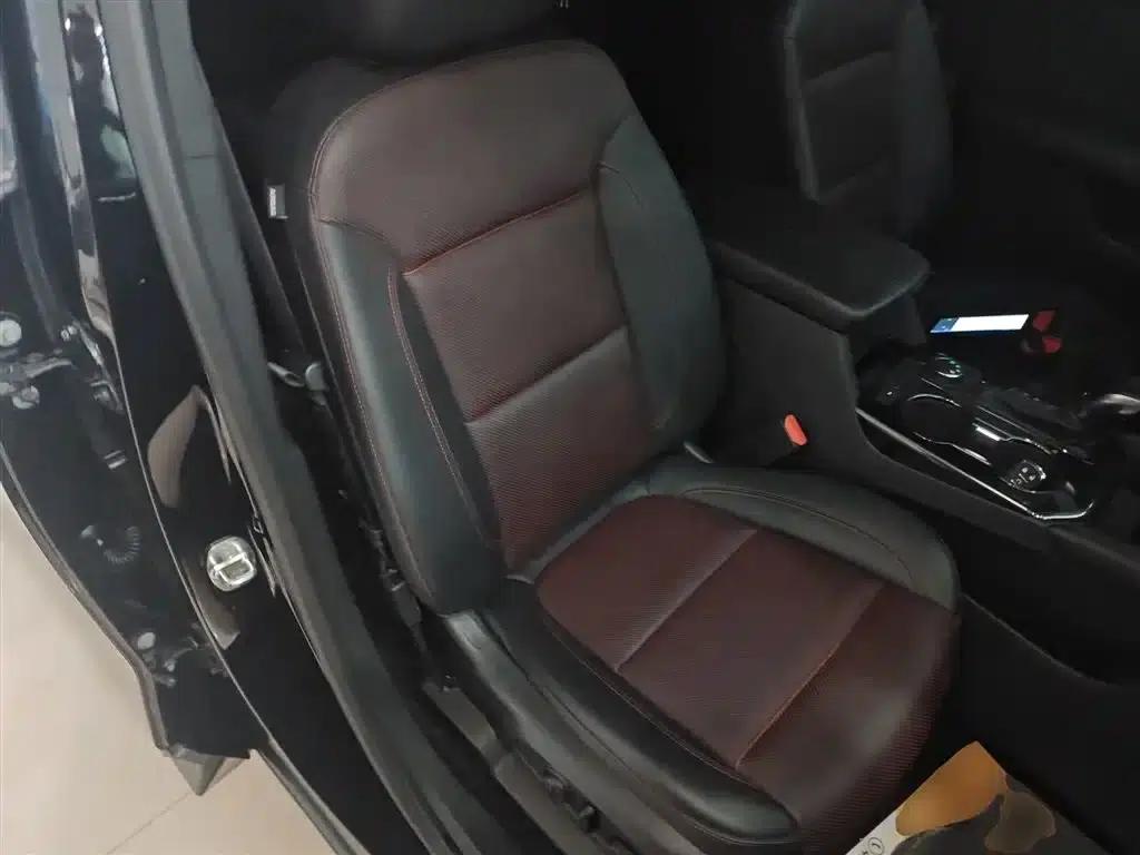 2022 Chevrolet Blazer Mild Hybrid 650T RS AWD 5-Seat Rugged Edition — миниатюра 25
