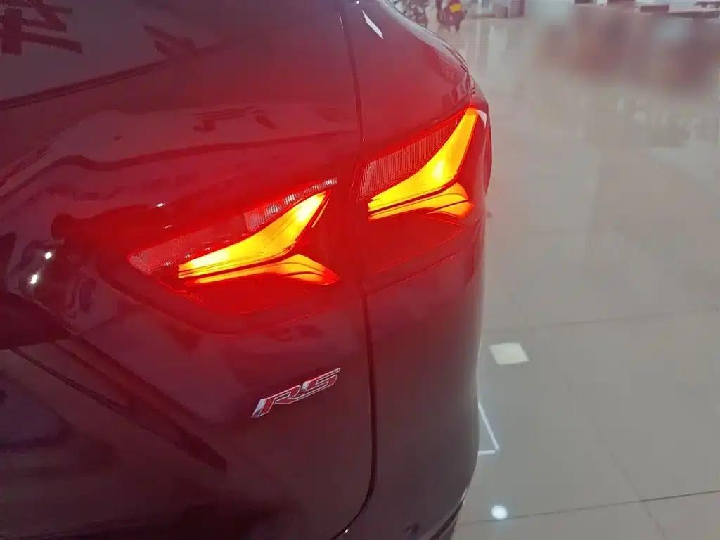2022 Chevrolet Blazer Mild Hybrid 650T RS AWD 5-Seat Rugged Edition — миниатюра 8