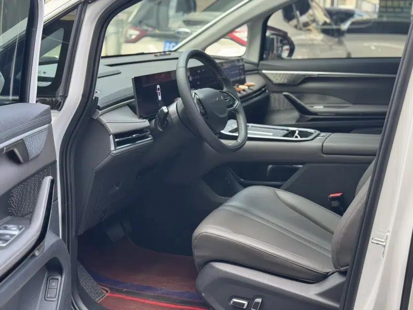 SAIC MAXUS G70 2024 2.0T Automatic Luxury Edition 7 Seats — миниатюра 19