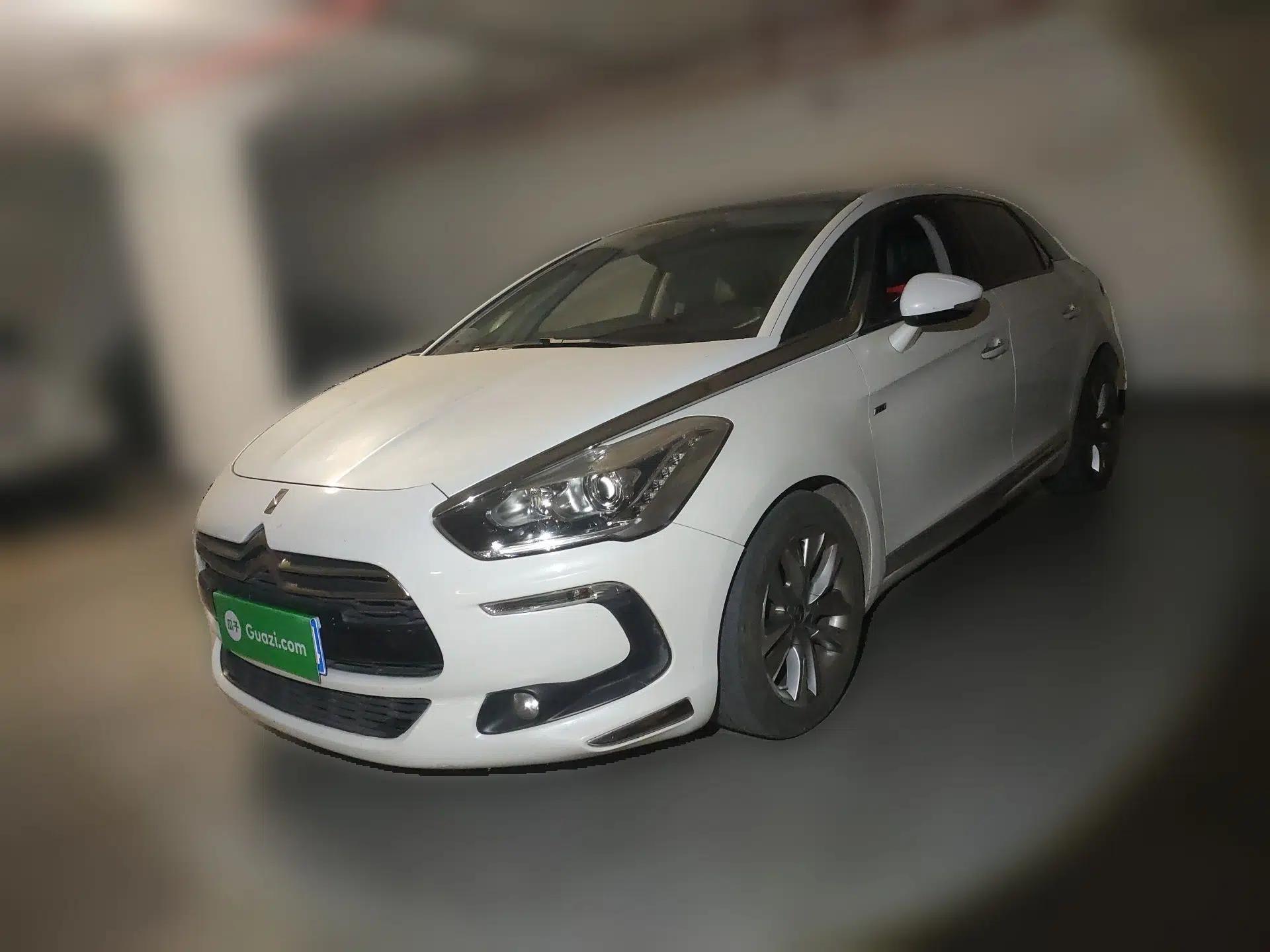 DS 5 2014 1.6T Luxury Edition THP160 — миниатюра 1