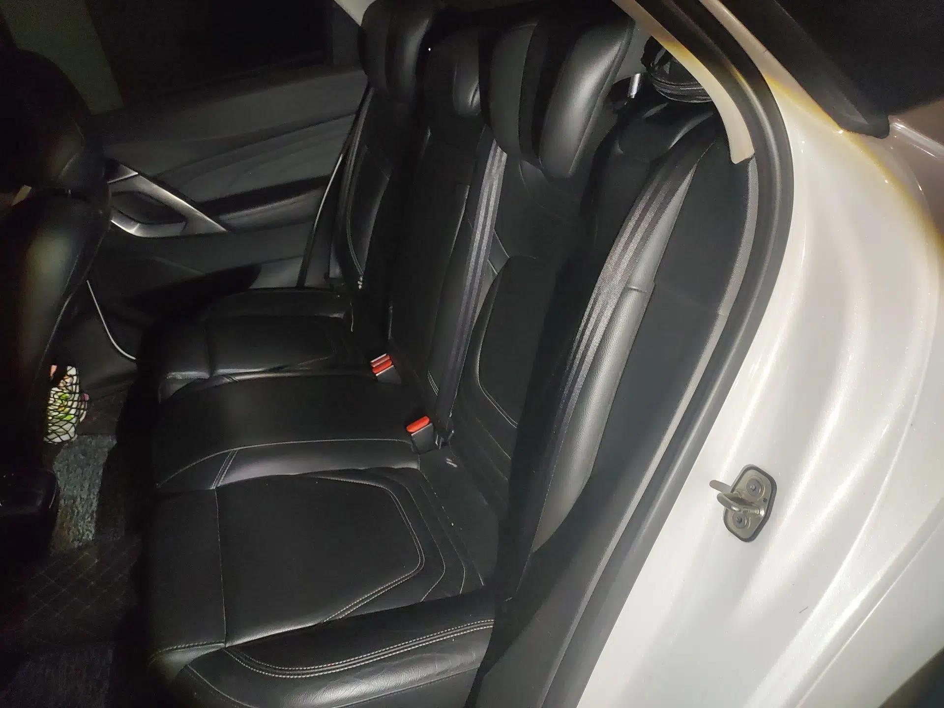 DS 5 2014 1.6T Luxury Edition THP160 — миниатюра 18