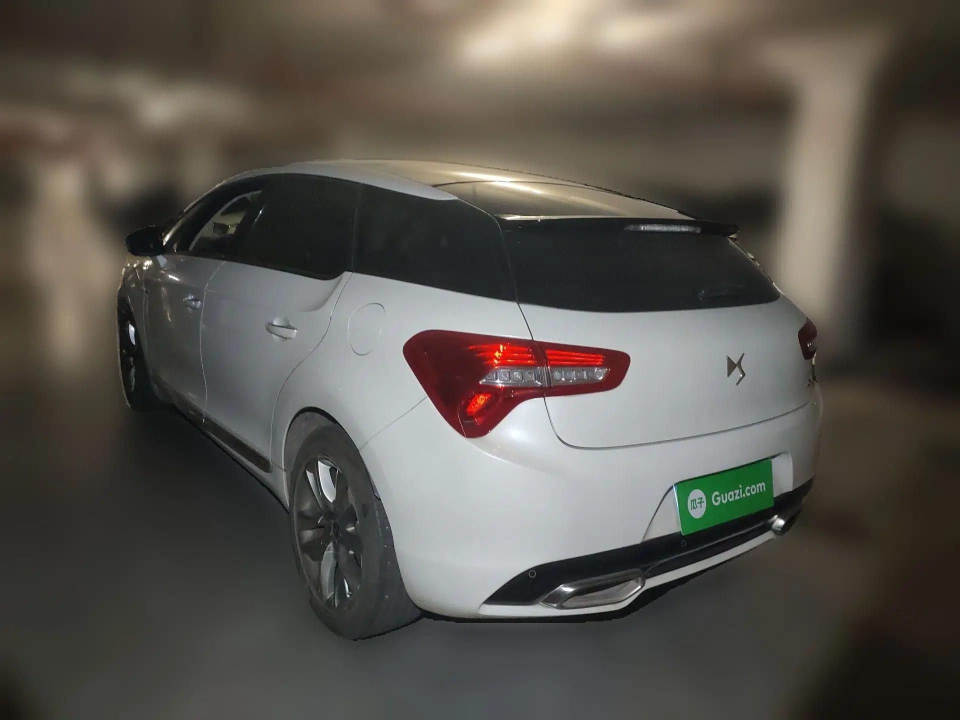 DS 5 2014 1.6T Luxury Edition THP160 — миниатюра 4