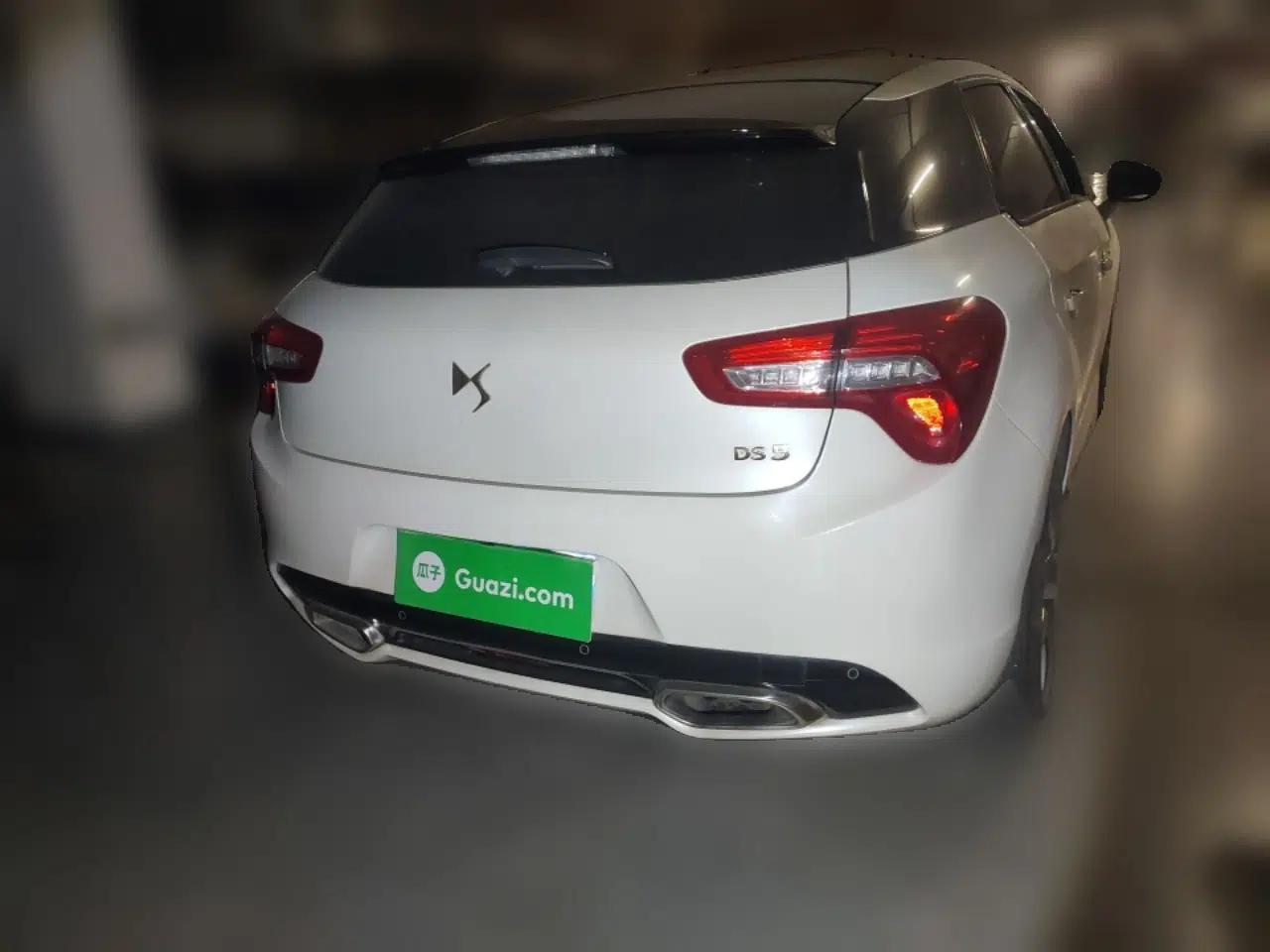 DS 5 2014 1.6T Luxury Edition THP160 — миниатюра 5