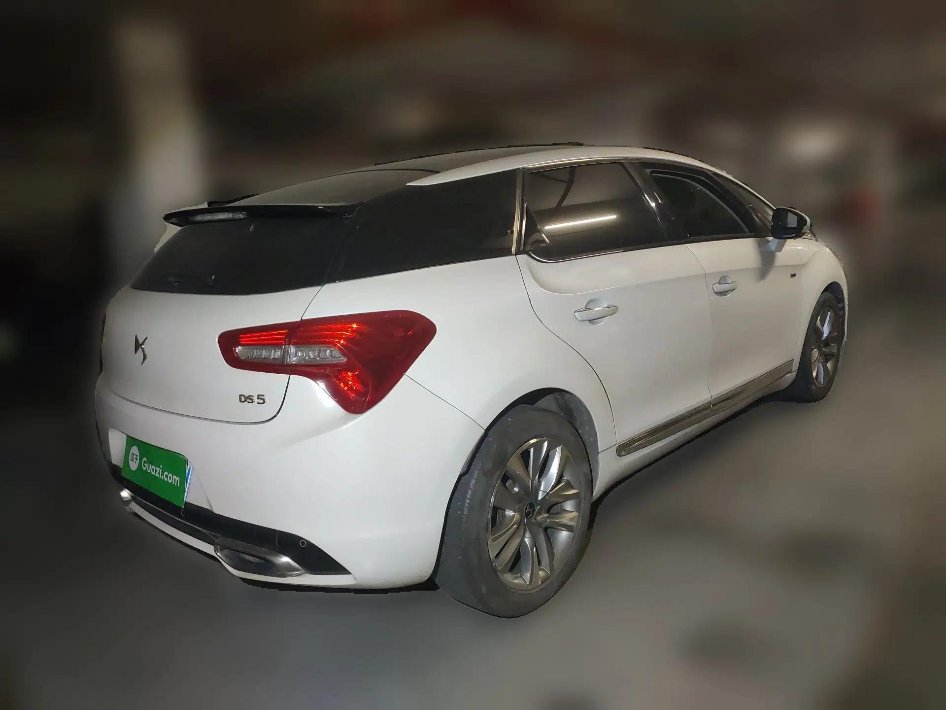 DS 5 2014 1.6T Luxury Edition THP160 — миниатюра 6