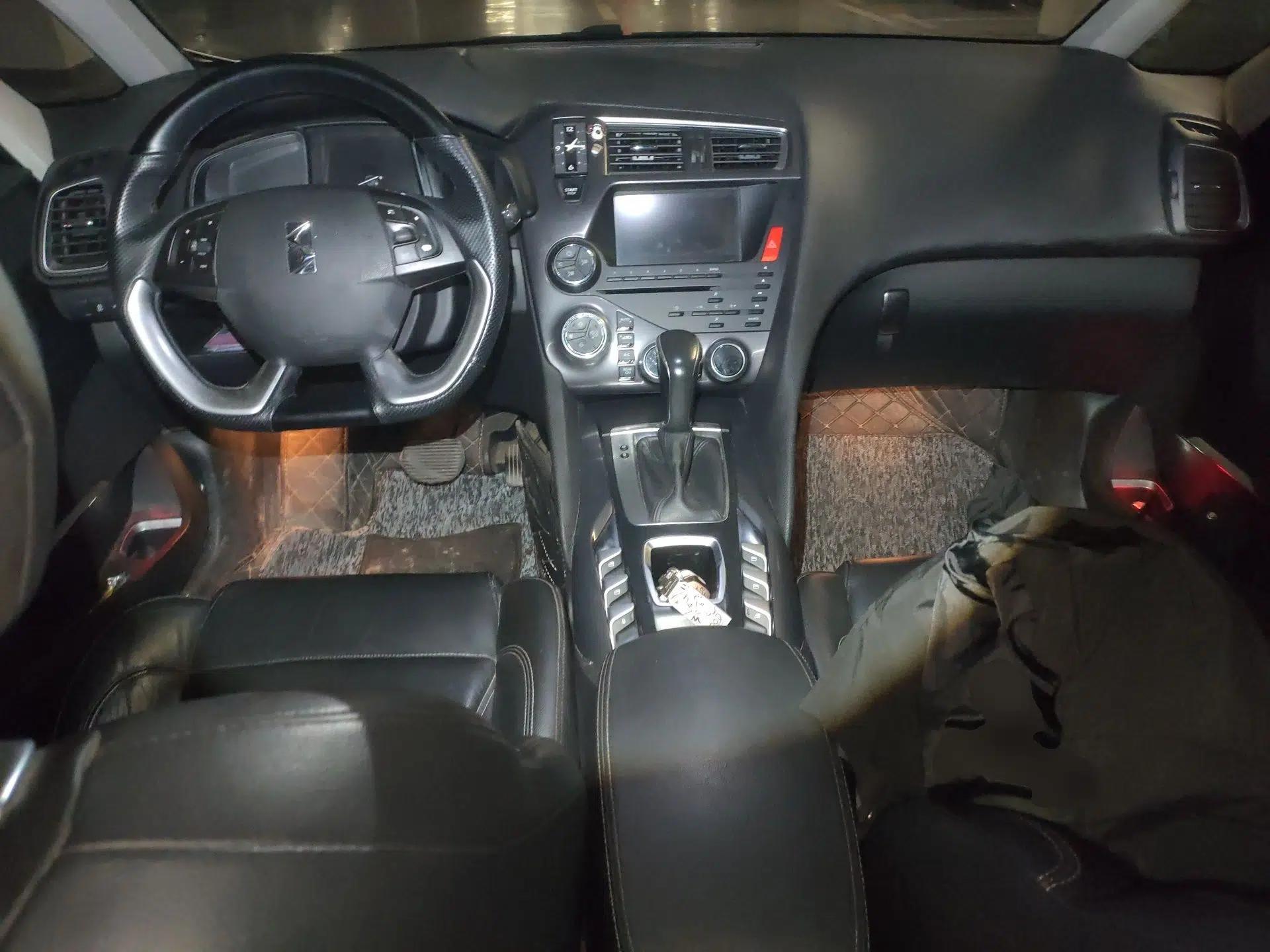 DS 5 2014 1.6T Luxury Edition THP160 — миниатюра 10
