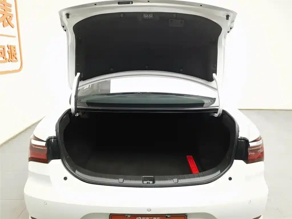 Qin 2019 1.5L Automatic Deluxe Edition — миниатюра 16