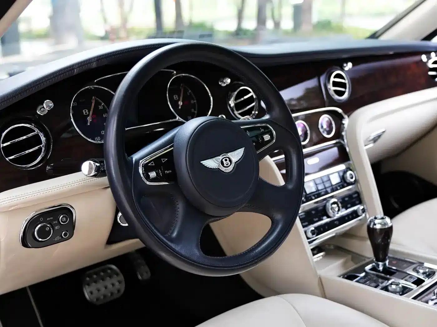 2013 Mulsanne 6.8T Mulliner Special Edition — миниатюра 12