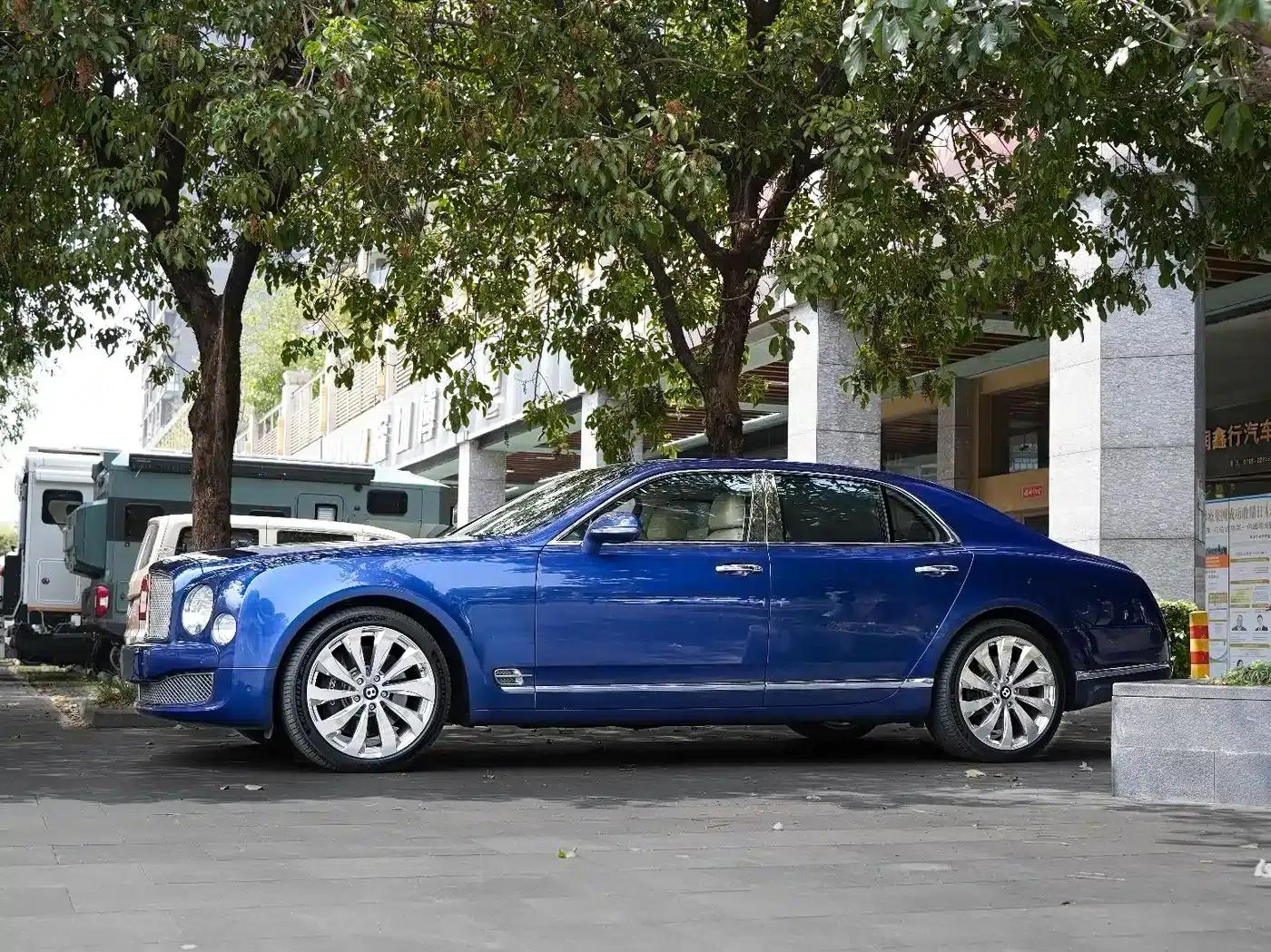 2013 Mulsanne 6.8T Mulliner Special Edition — миниатюра 3