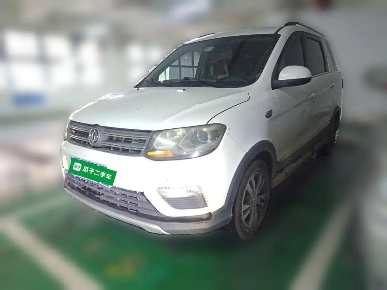 Dongfeng Fengon 370 2018 S370 1.5L CVT Luxury 7-Seater — миниатюра 1